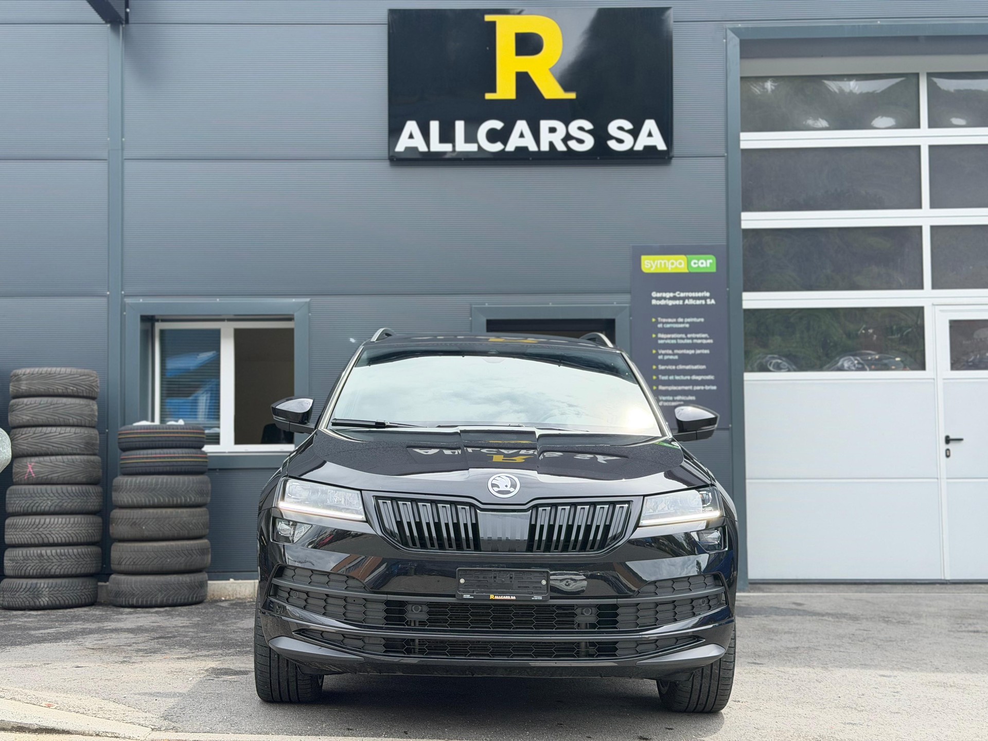 SKODA Karoq 1.5 TSI ACT SportLine DSG-image-1