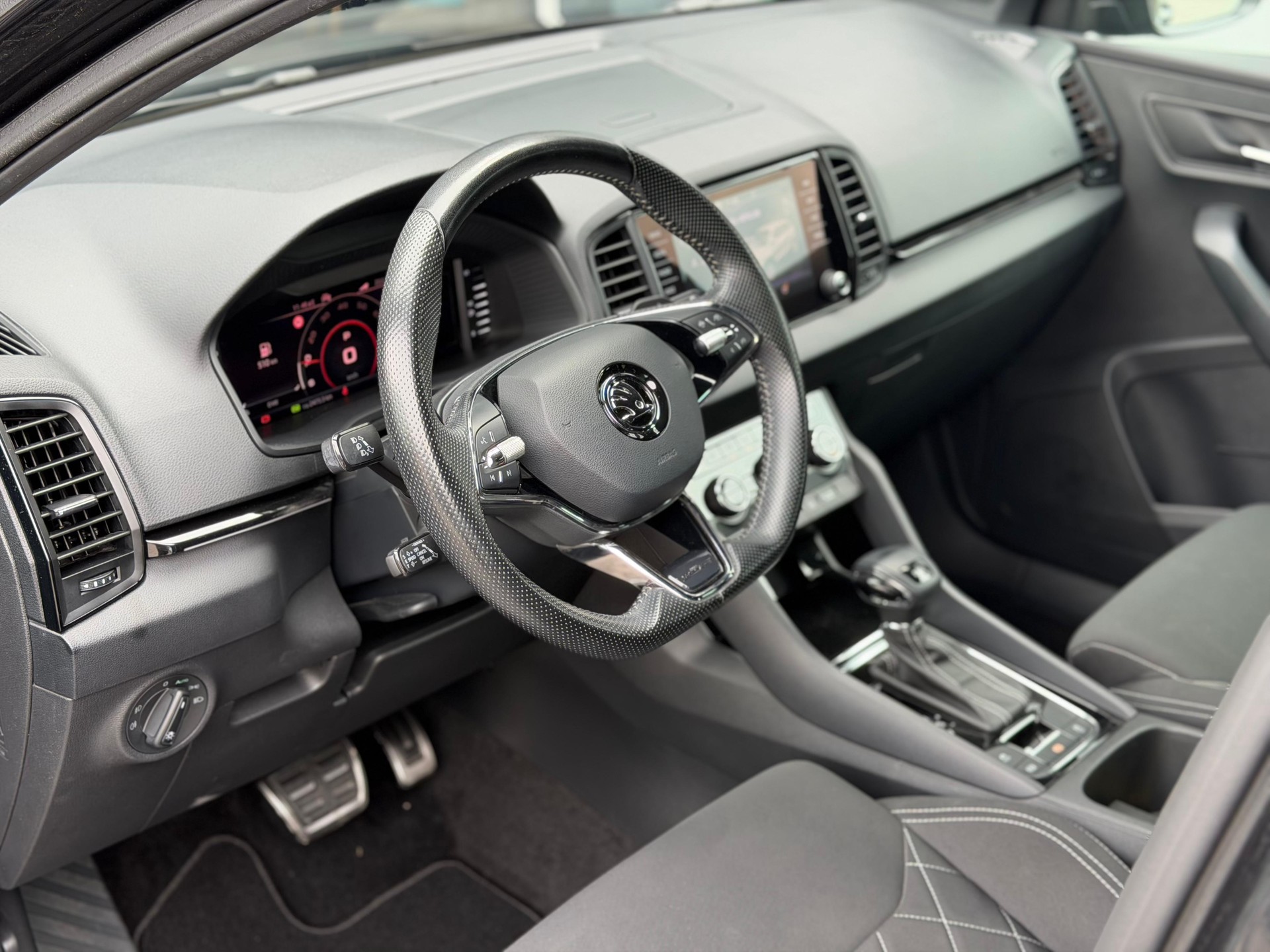 SKODA Karoq 1.5 TSI ACT SportLine DSG-image-7