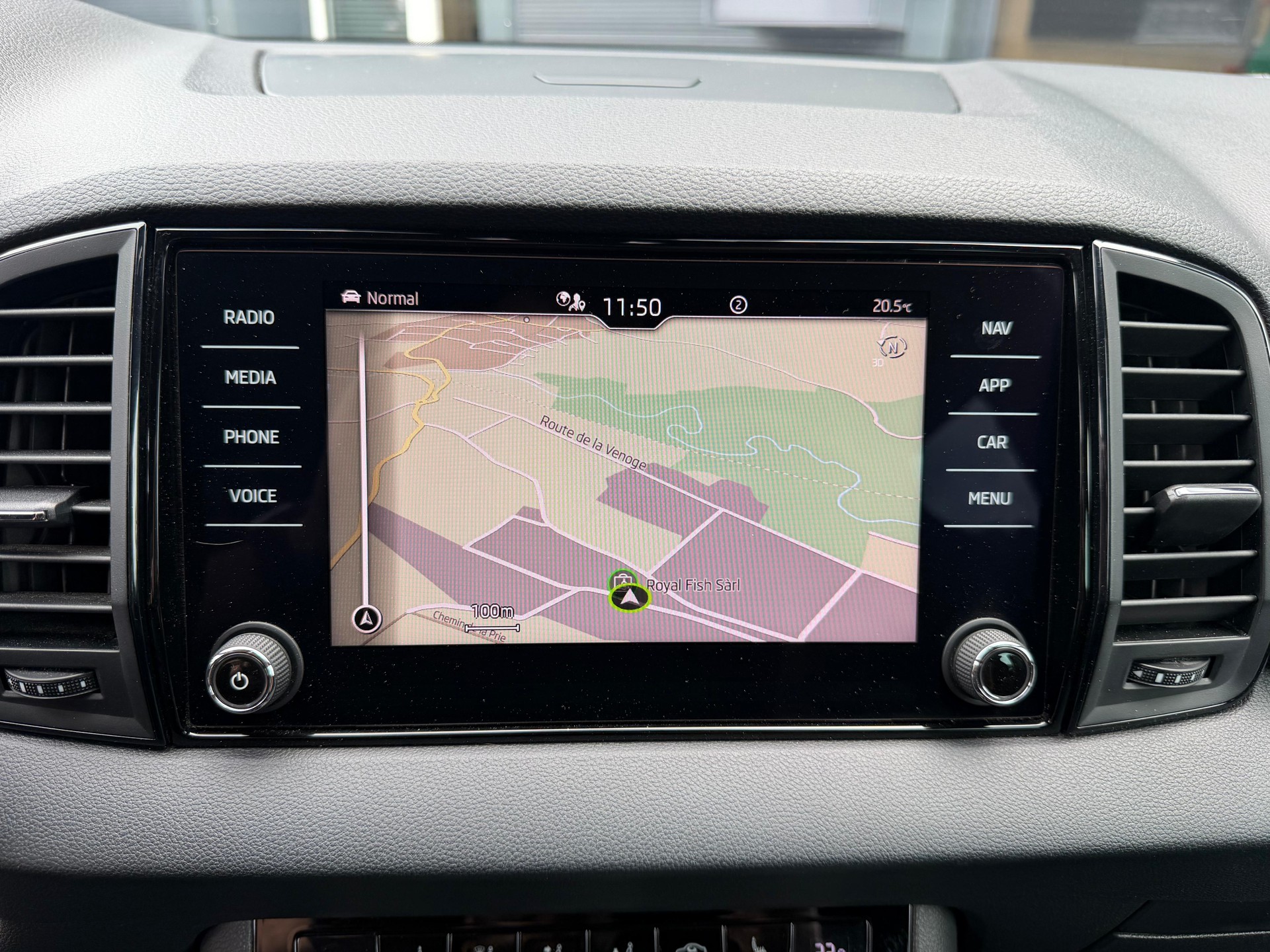 SKODA Karoq 1.5 TSI ACT SportLine DSG-image-13