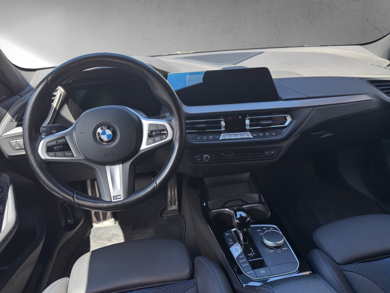 BMW 120d xDrive Steptronic M Sport-image-13