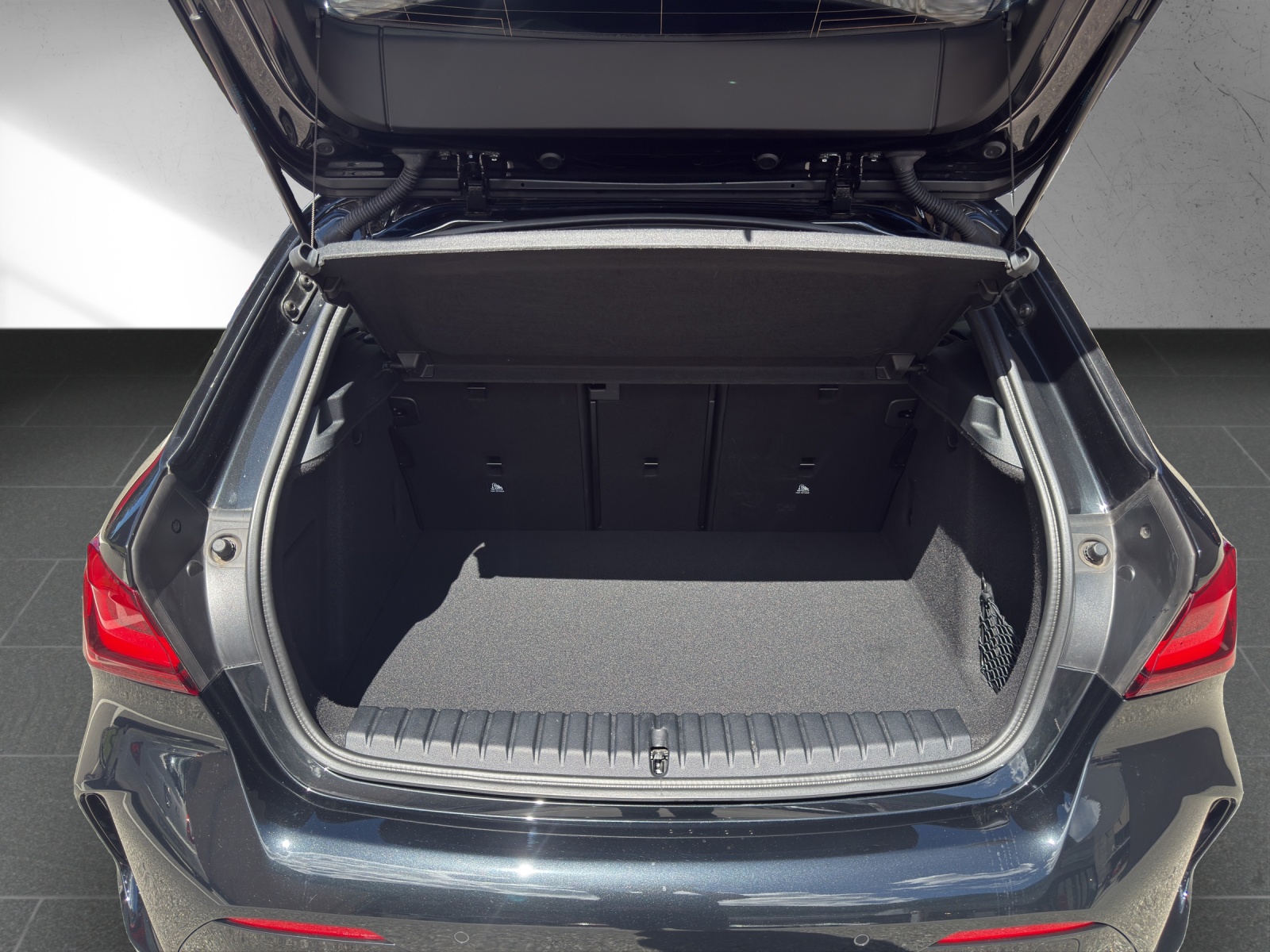 BMW 120d xDrive Steptronic M Sport-image-16