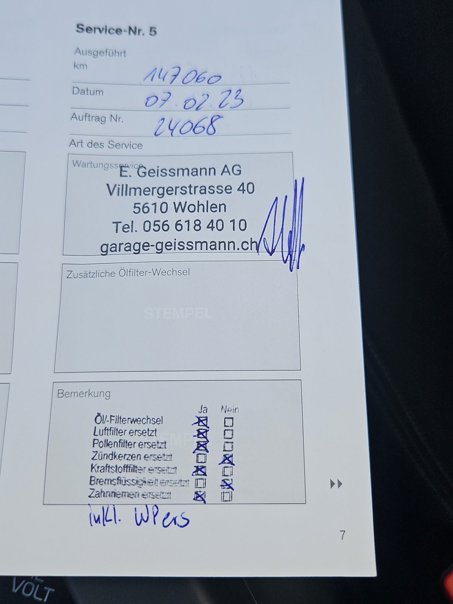 VOLVO V60 D4 Momentum Geartronic-image-15
