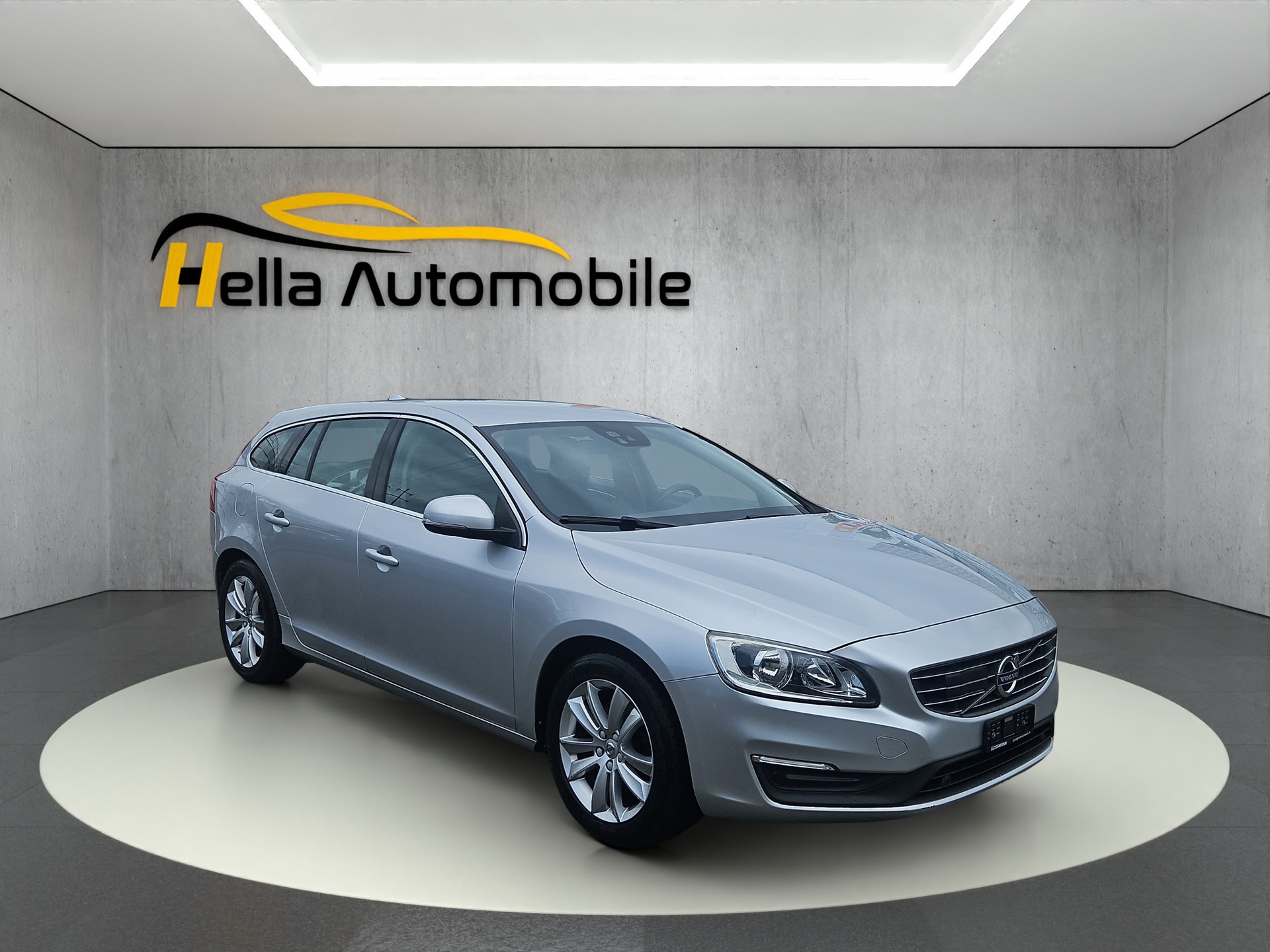 VOLVO V60 D4 Momentum Geartronic