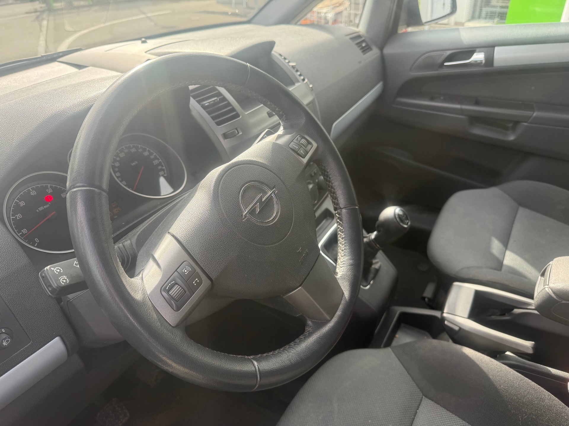 OPEL Zafira 1.6i 16V CNG Enjoy-image-8