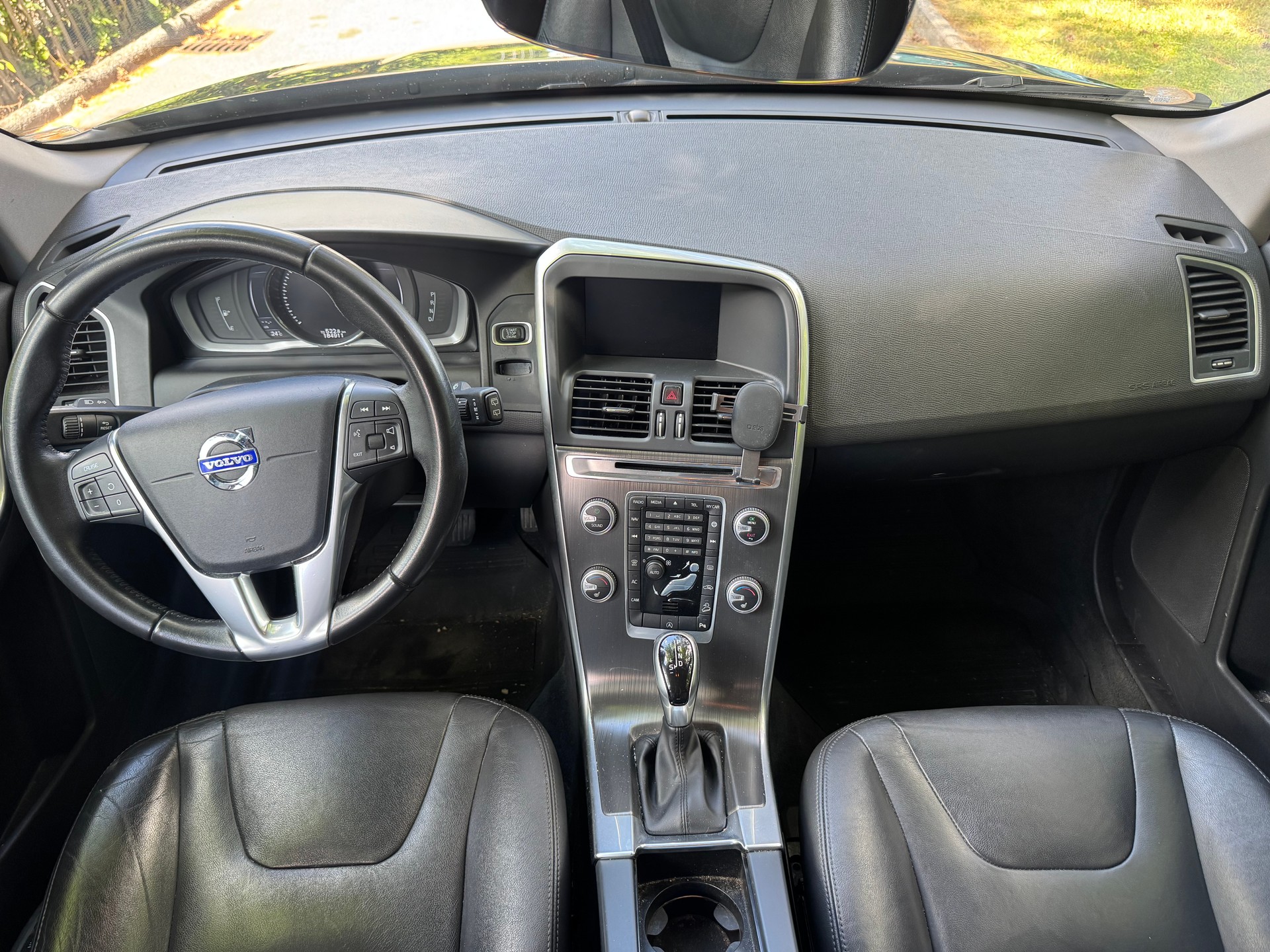 VOLVO XC60 D5 AWD Summum Geartronic-image-12