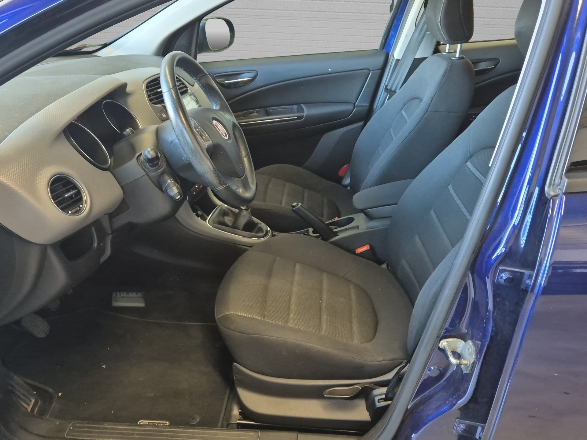 FIAT Bravo 1.4 16V Turbo Street-image-12
