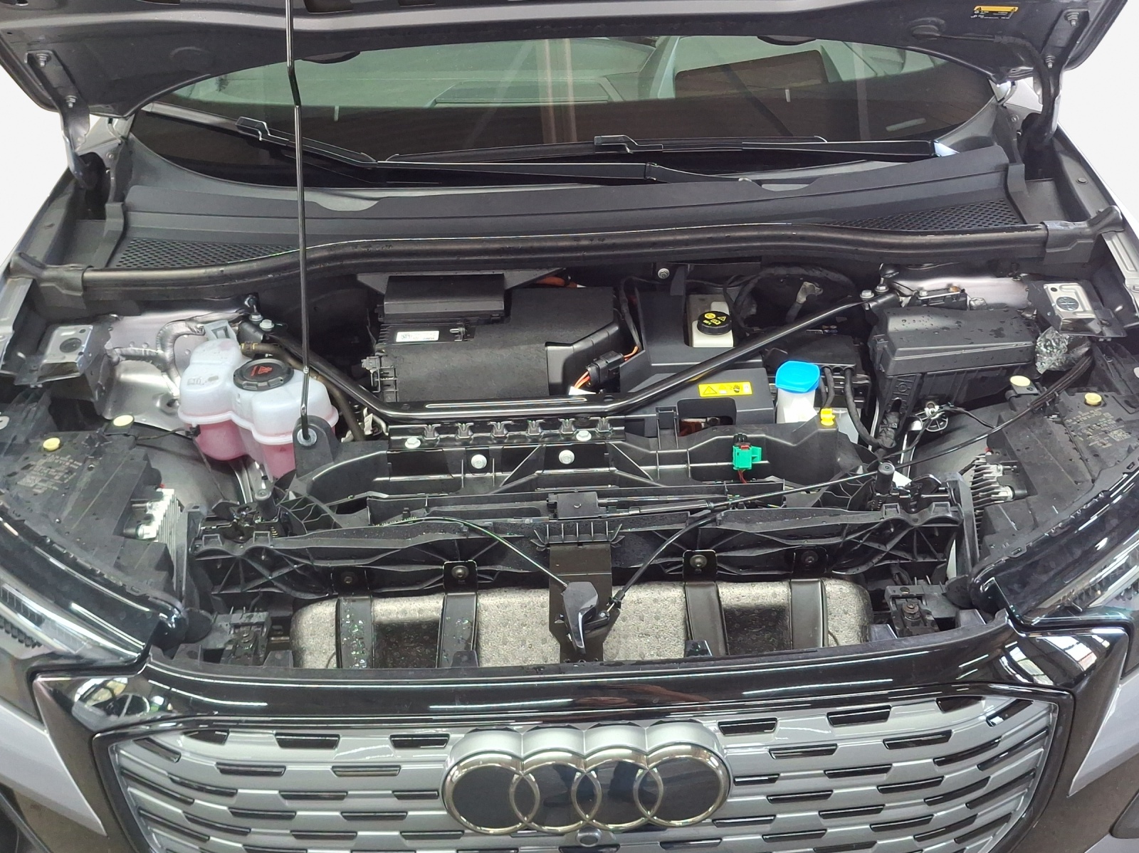 AUDI Q4 Sportback e-tron 50 quattro-image-16