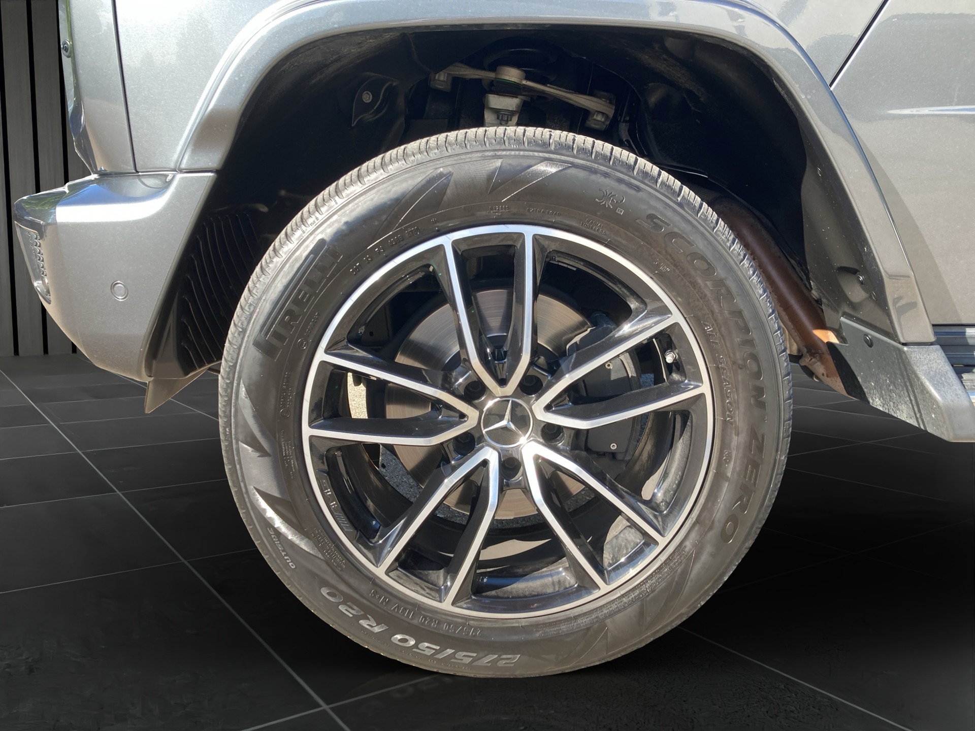 MERCEDES-BENZ G 500 AMG Line-image-7