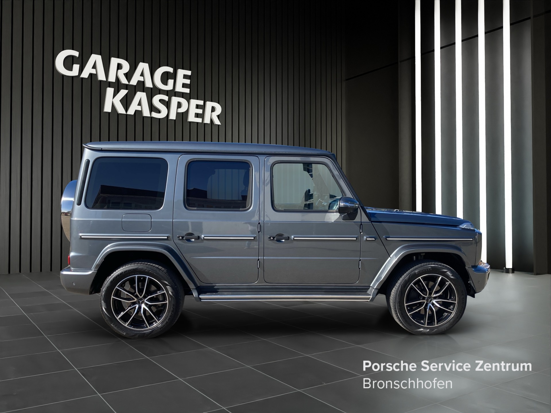 MERCEDES-BENZ G 500 AMG Line-image-5
