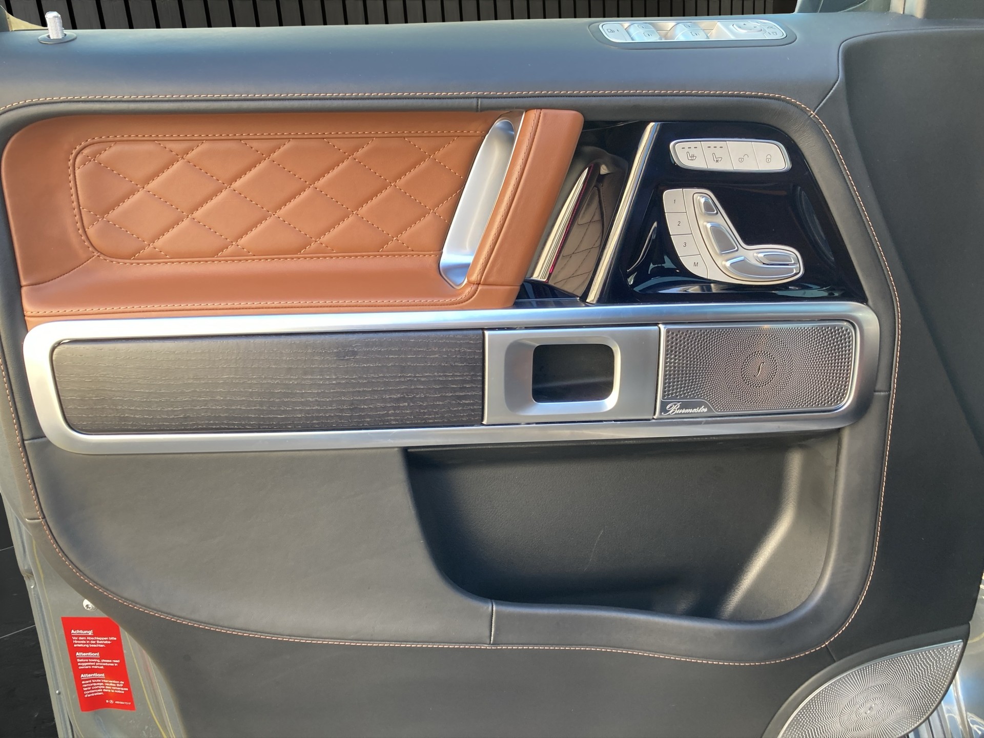 MERCEDES-BENZ G 500 AMG Line-image-10