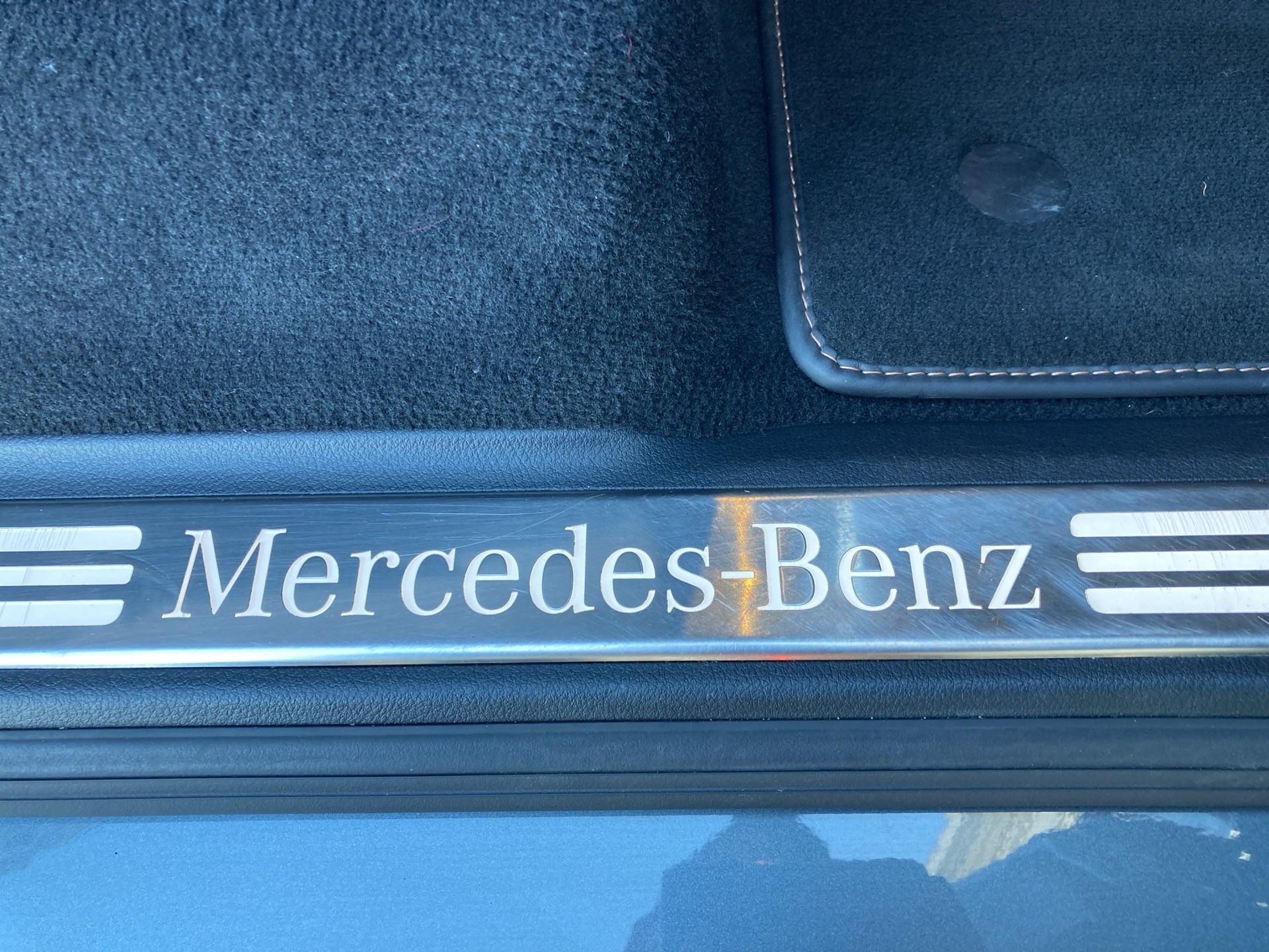 MERCEDES-BENZ G 500 AMG Line-image-17