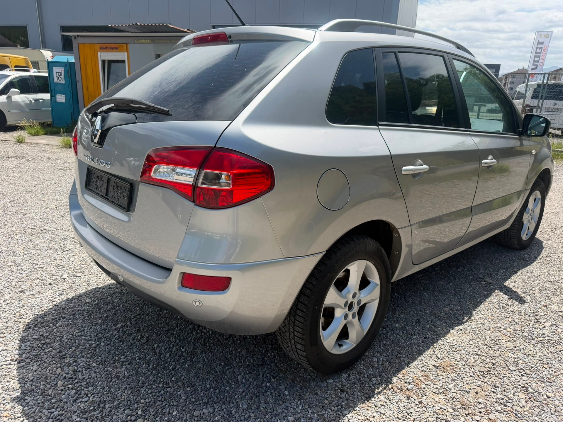 RENAULT Koleos 2.5 Dynamique Luxe 4x4-image-2
