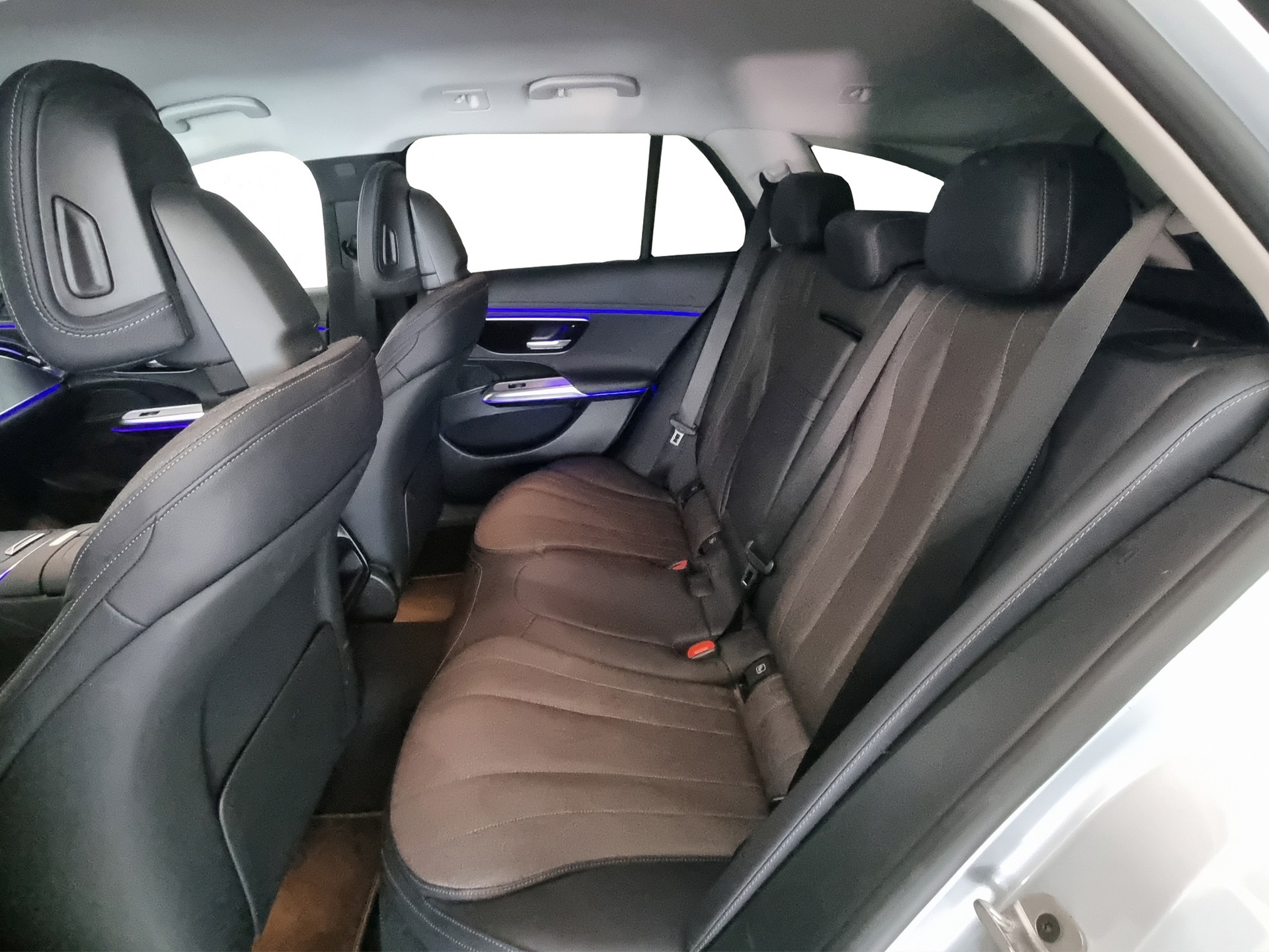 FORD Mondeo 2.0 HEV 187 Titanium-image-6