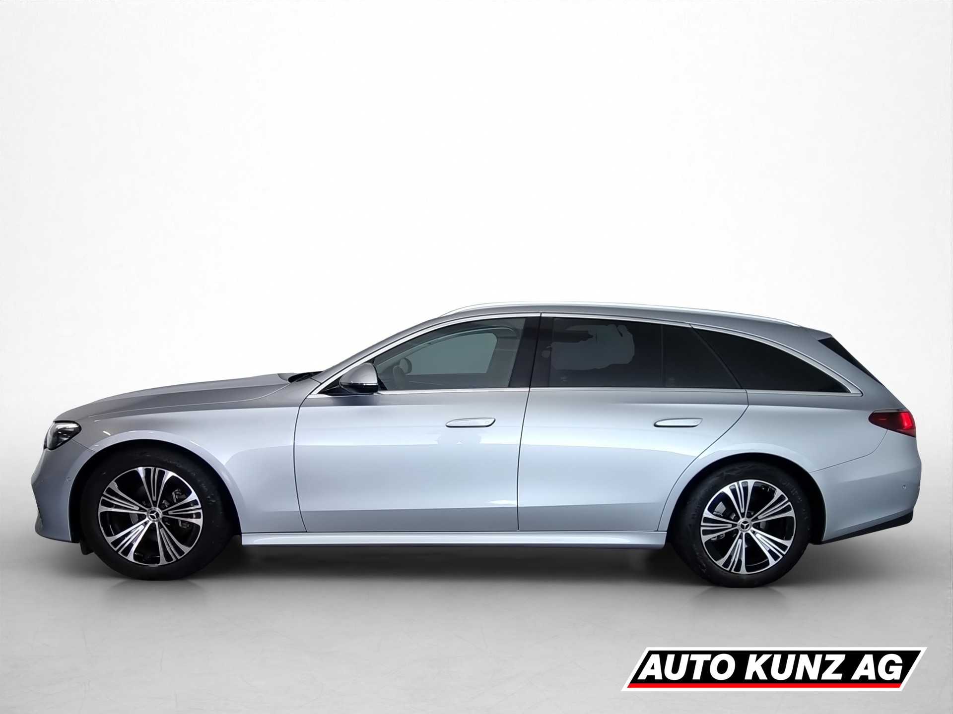 FORD Mondeo 2.0 HEV 187 Titanium-image-2