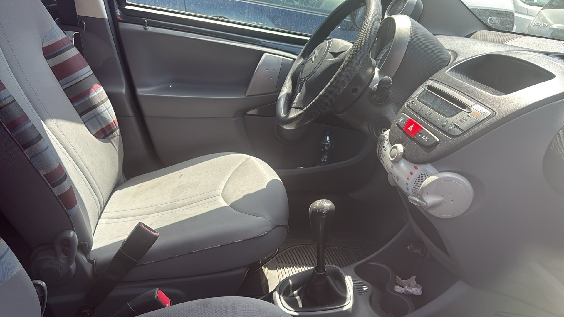 CITROEN C1 1.0i Chic-image-9
