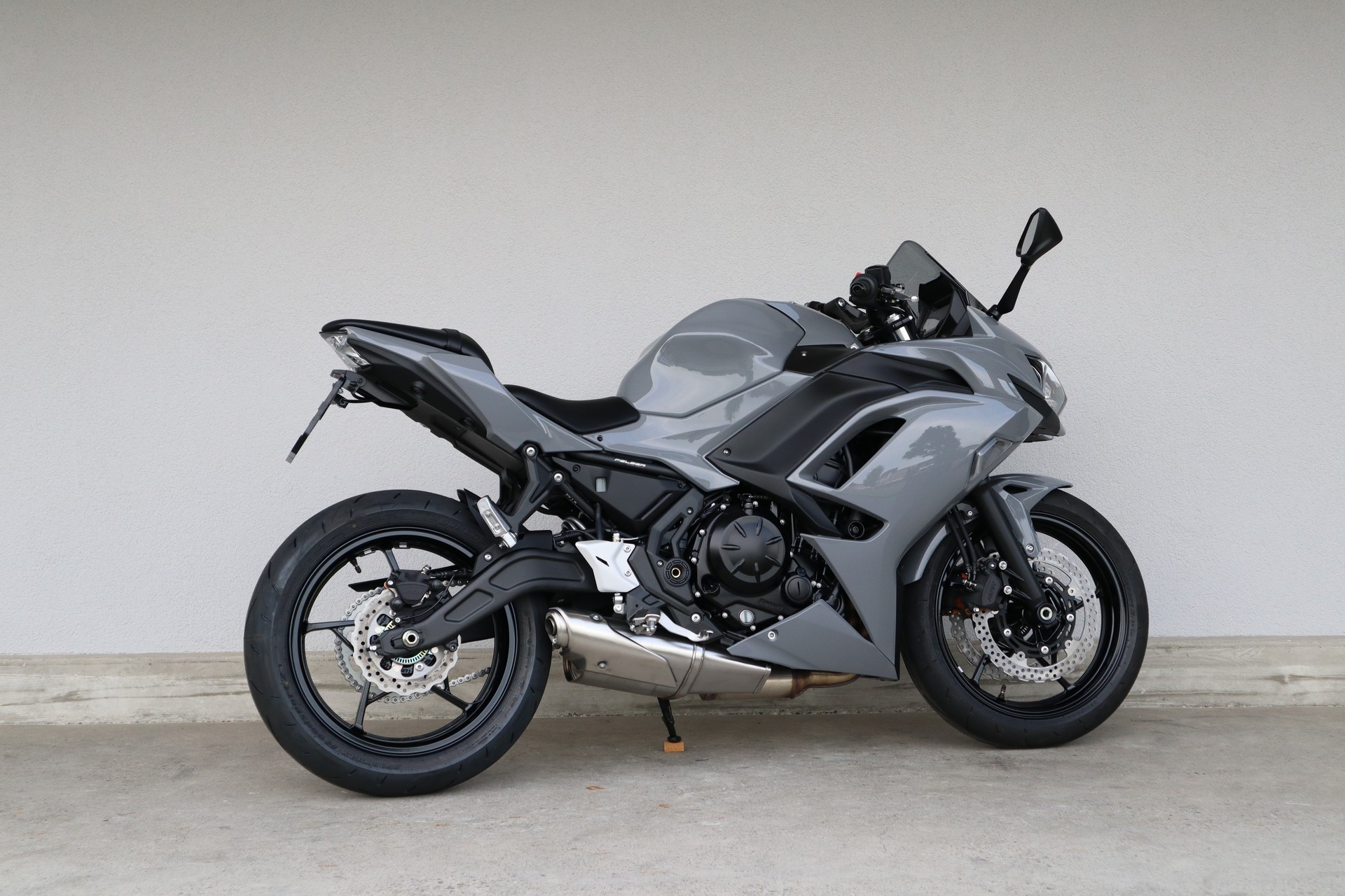 KAWASAKI Ninja 650-showroom-element-2