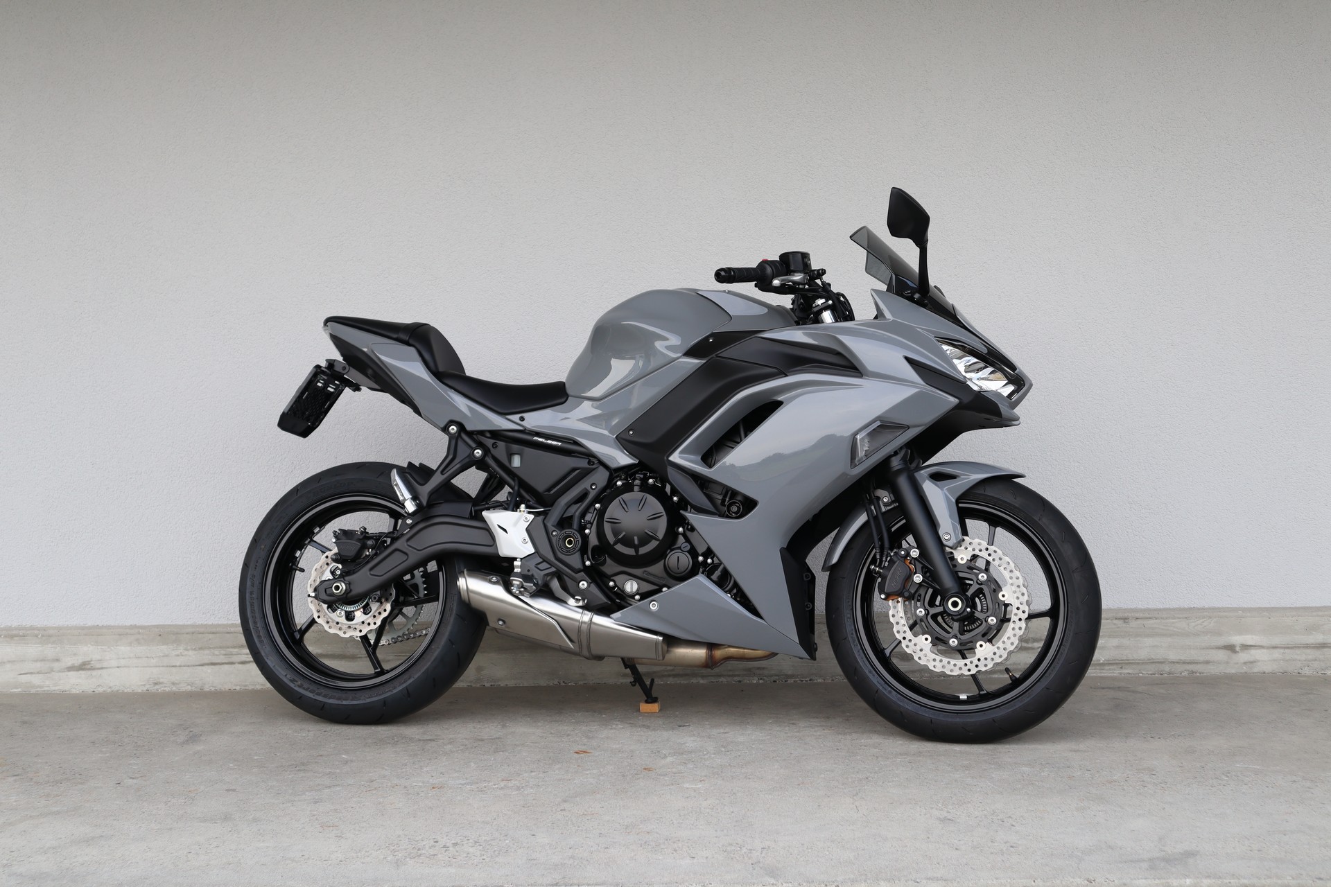 KAWASAKI Ninja 650-showroom-element-1