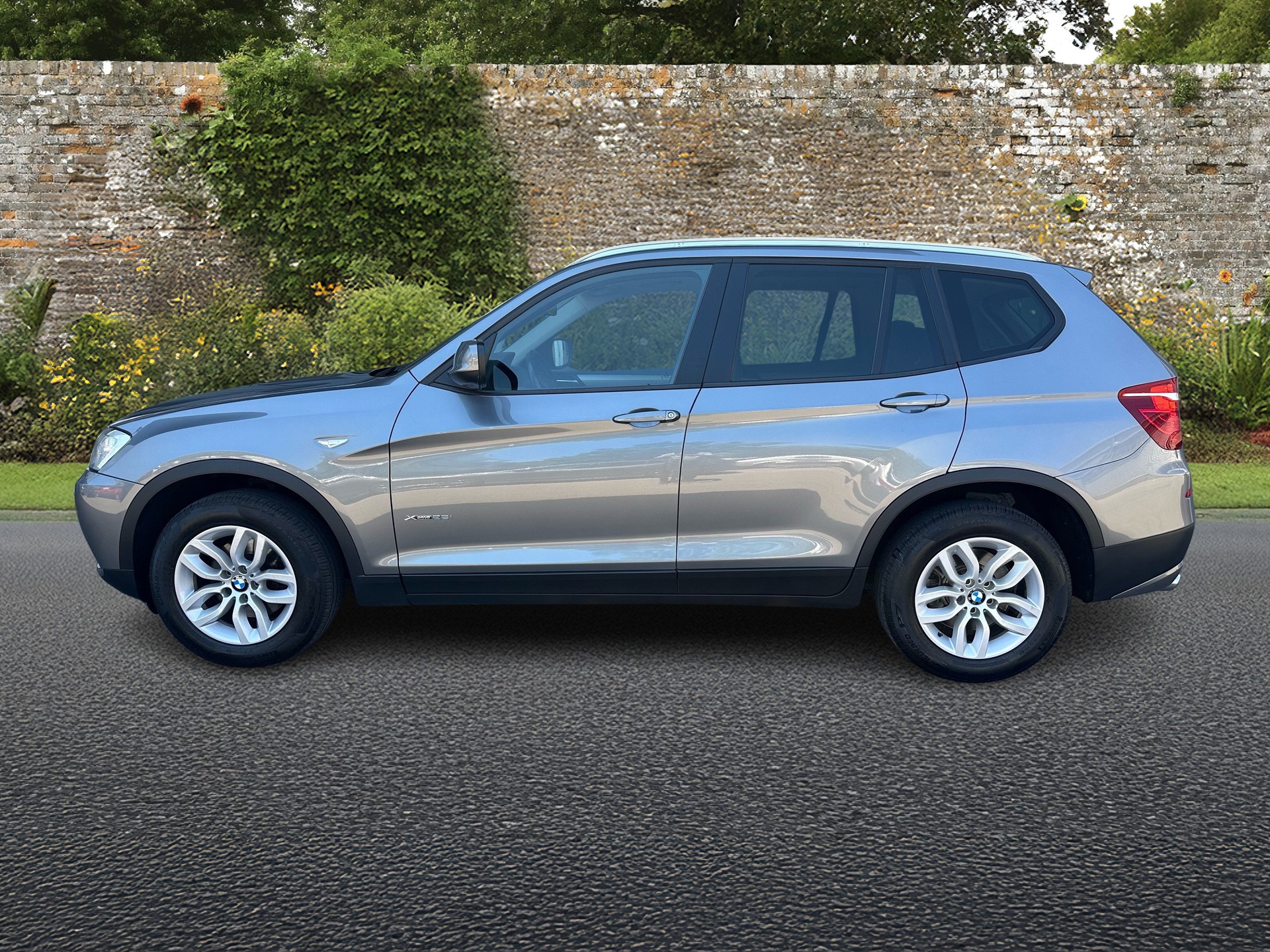 BMW X3 xDrive 28i Steptronic-image-1