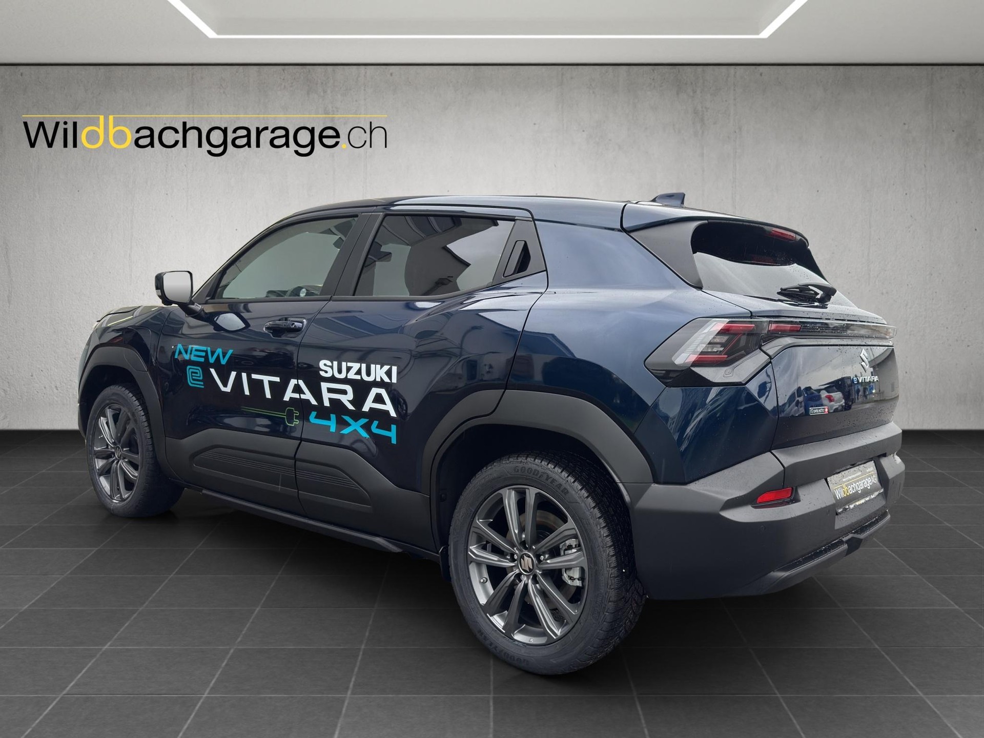 SUZUKI e Vitara Compact Top 4x4-image-2