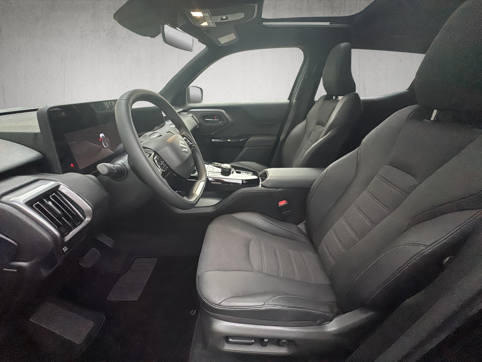 SUZUKI e Vitara Compact Top 4x4-image-10