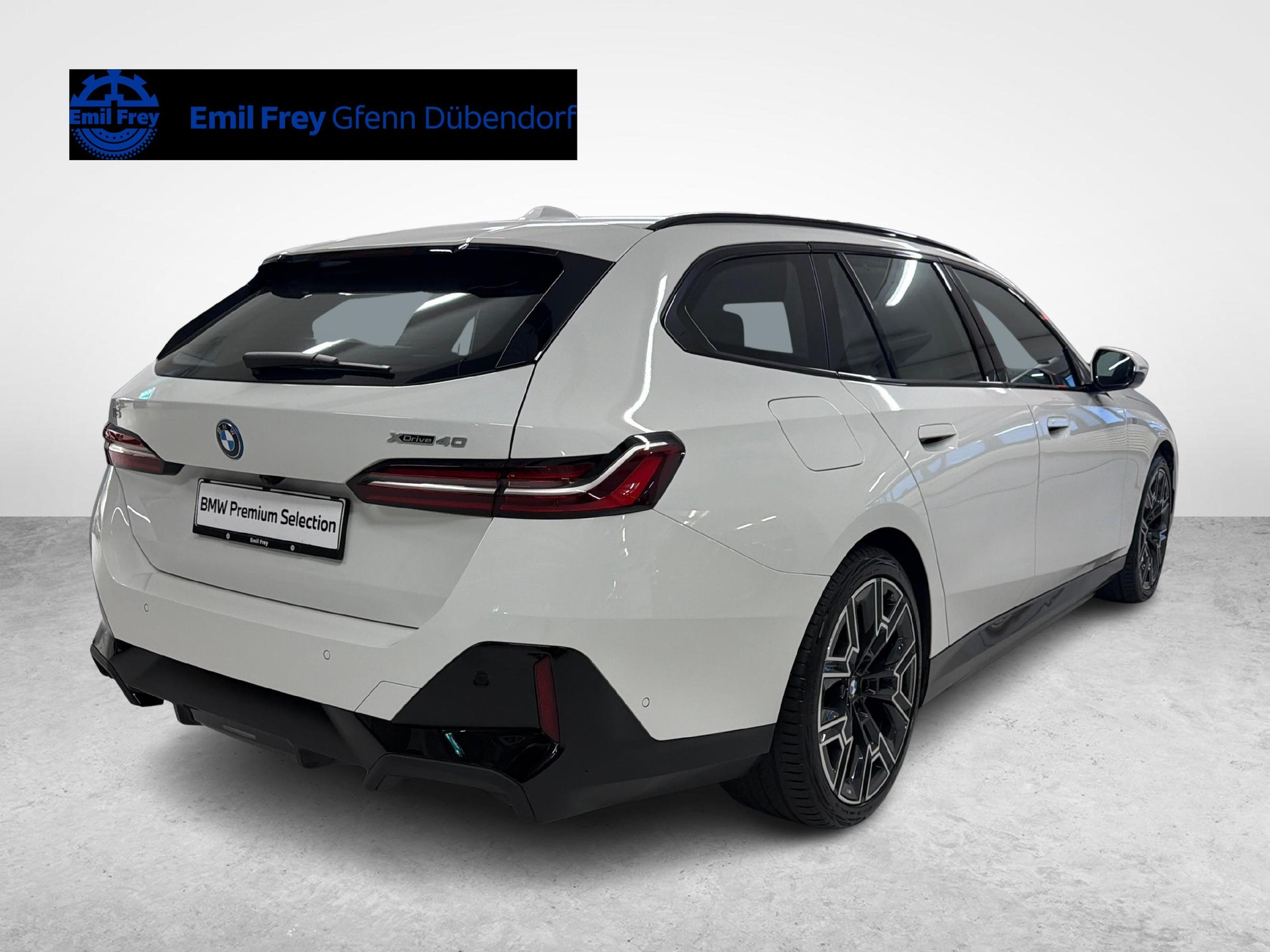 BMW i5 xDrive40 Touring-image-3