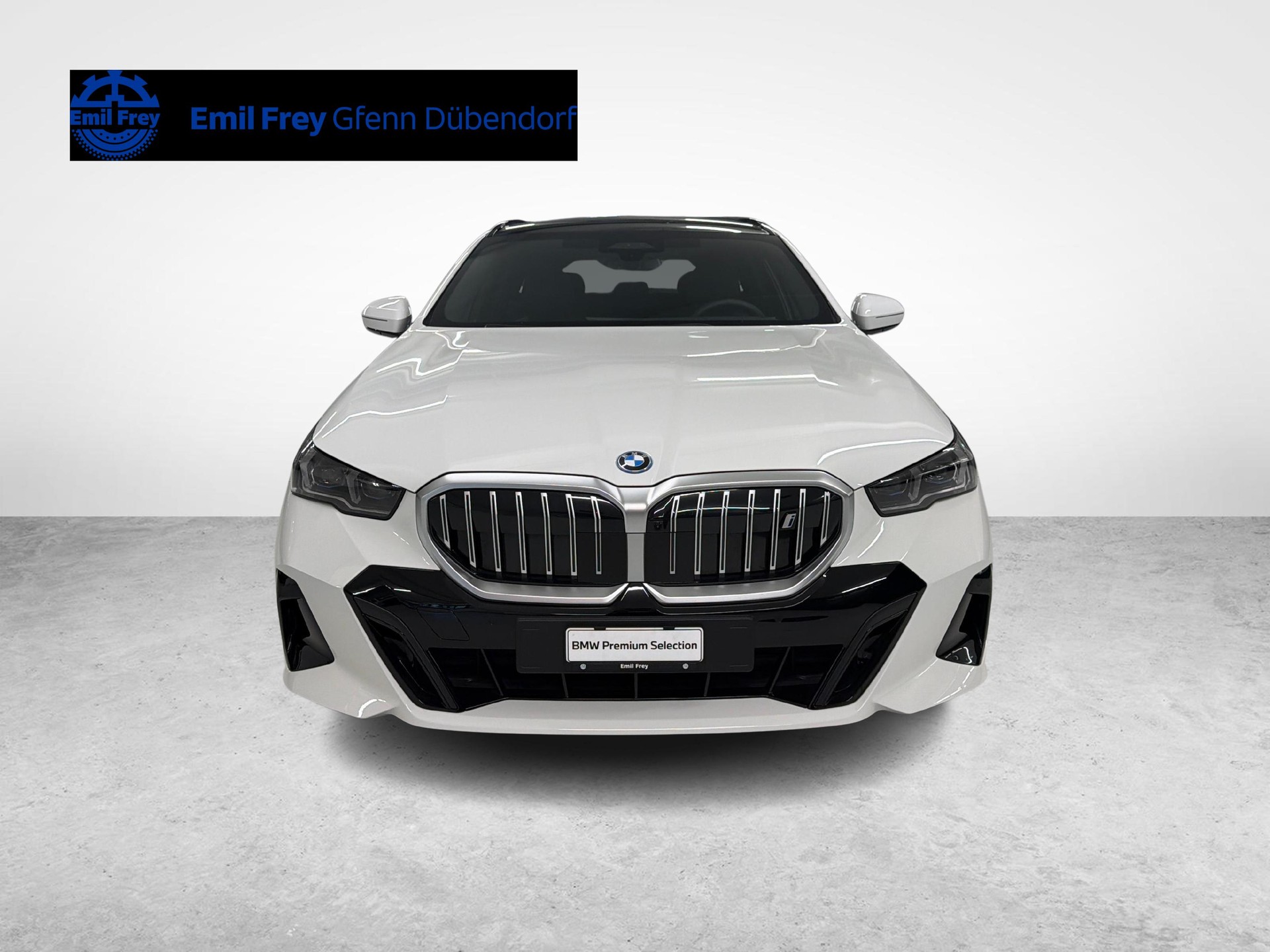 BMW i5 xDrive40 Touring-image-8