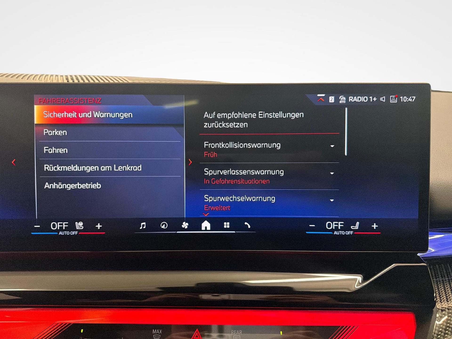 BMW i5 xDrive40 Touring-image-16