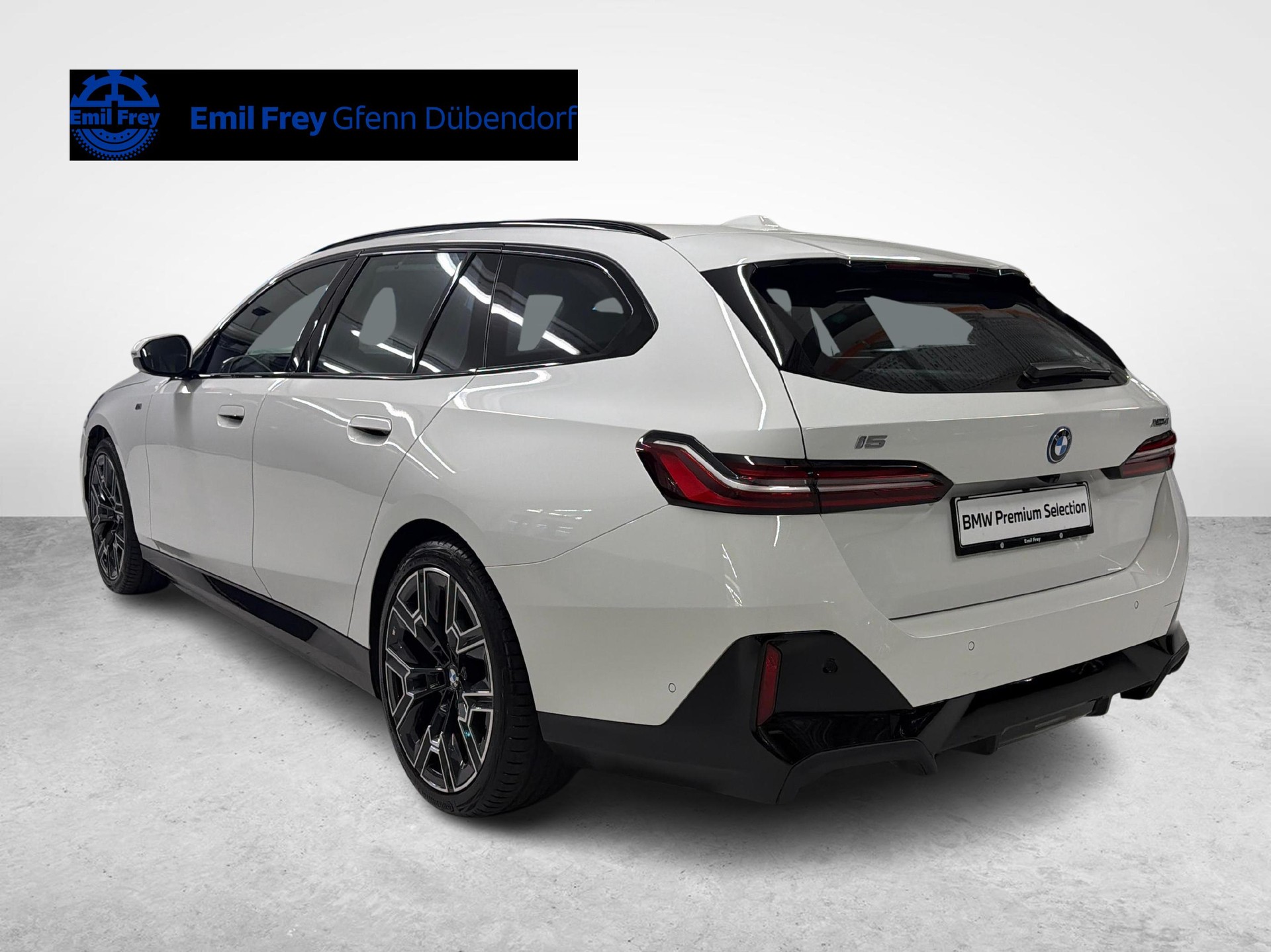 BMW i5 xDrive40 Touring-image-7