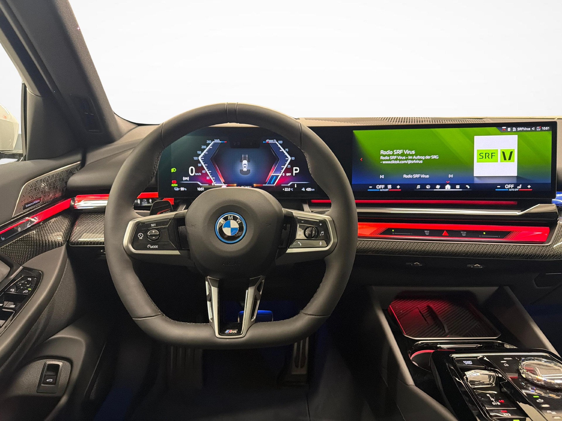 BMW i5 xDrive40 Touring-image-13