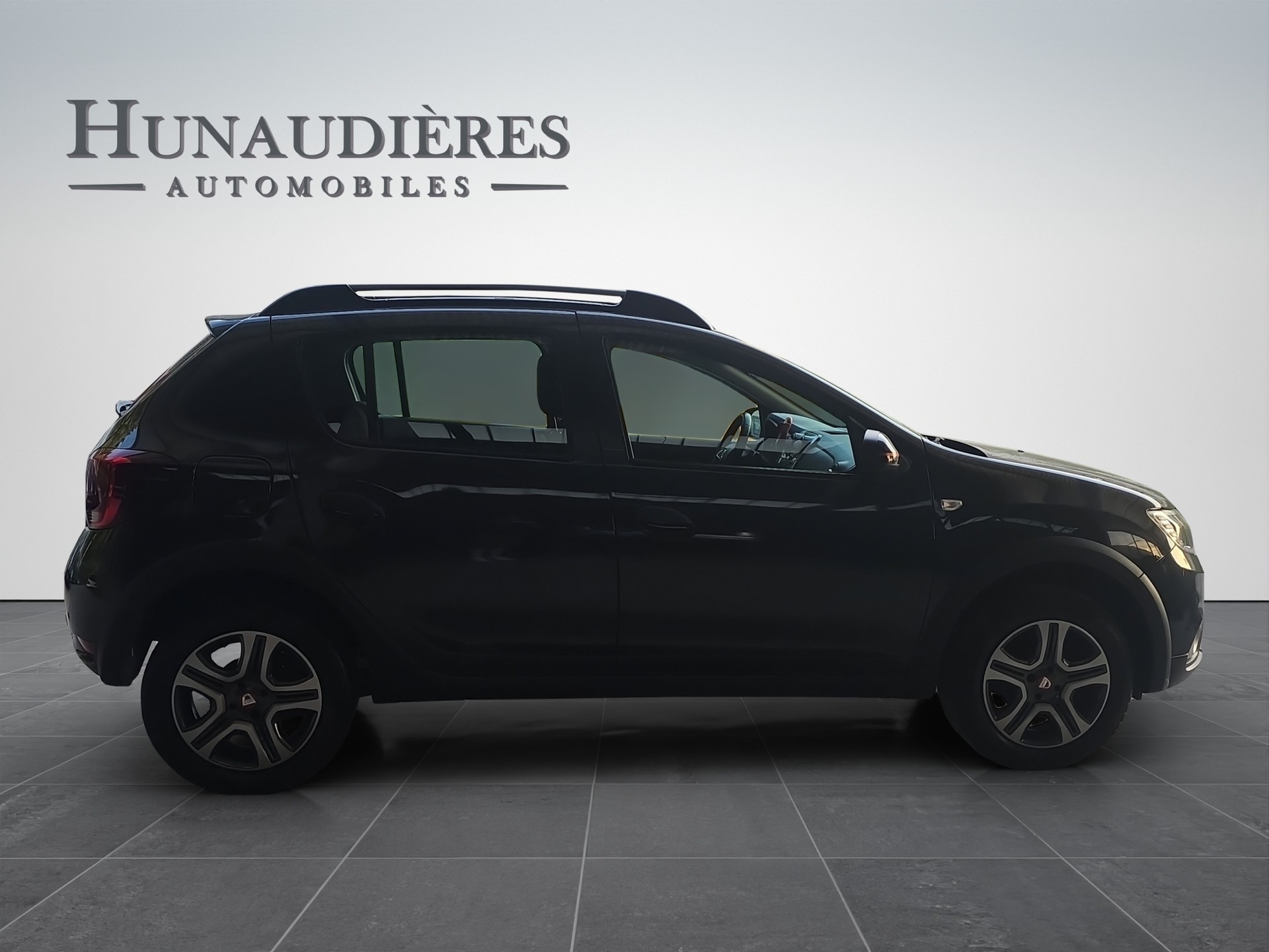 DACIA Sandero Tce 90 Stepway-image-3