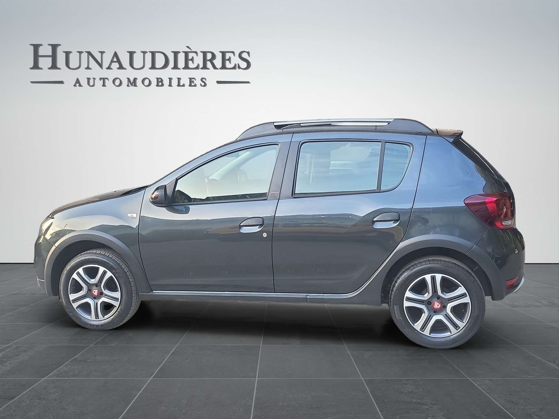 DACIA Sandero Tce 90 Stepway-image-2