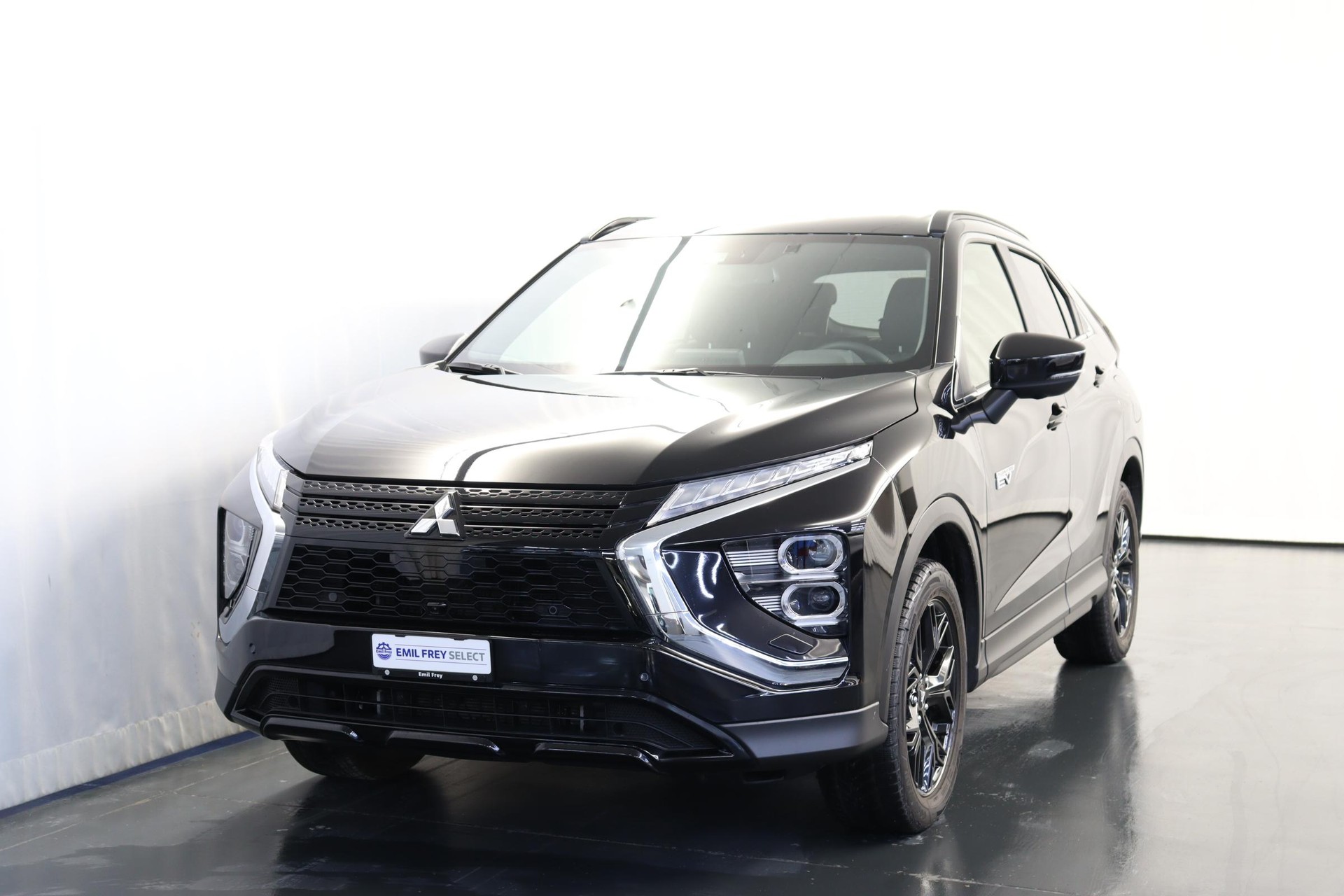 MITSUBISHI Eclipse Cross 2.4 PHEV Blackline 4x4-image-0