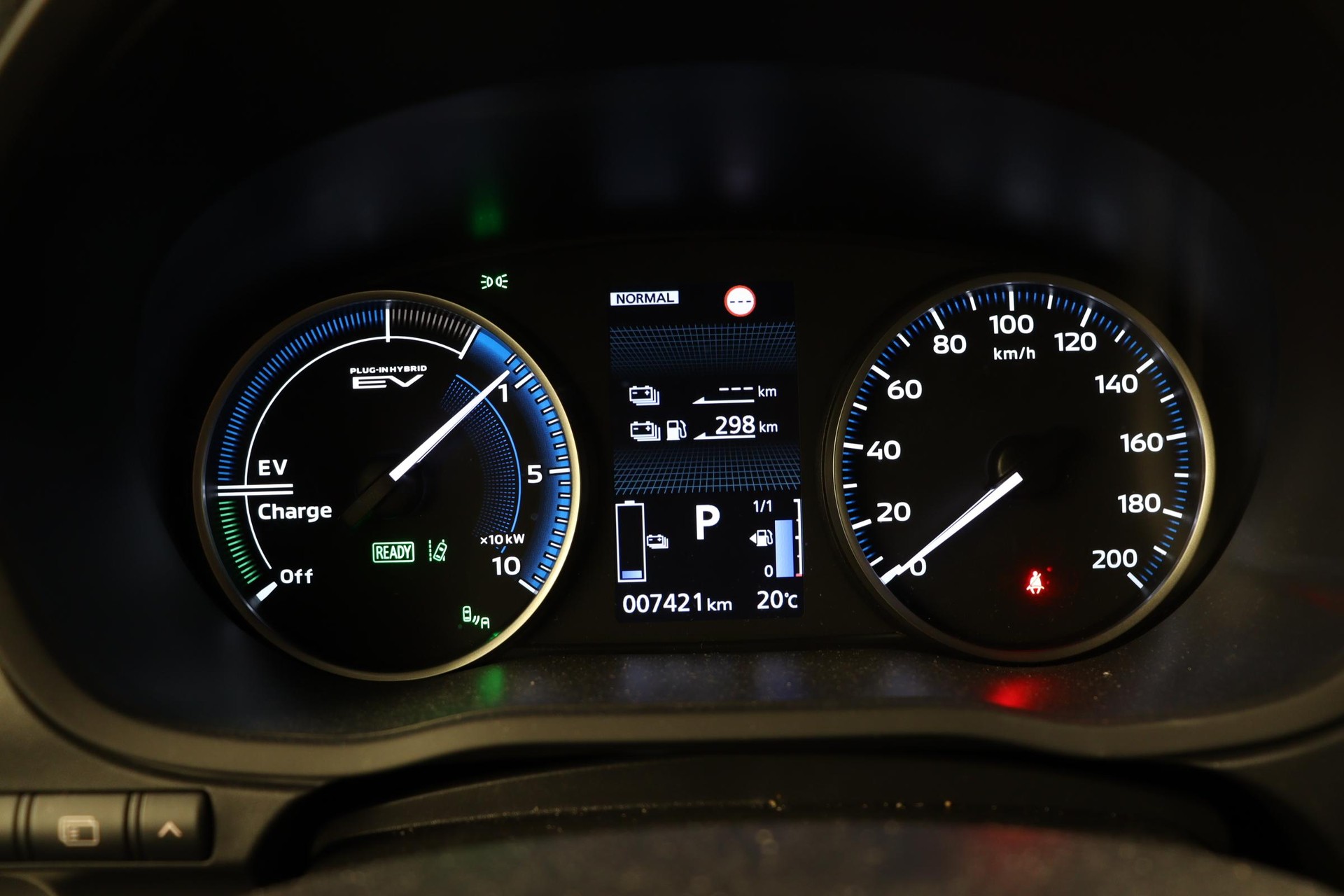 MITSUBISHI Eclipse Cross 2.4 PHEV Blackline 4x4-image-13
