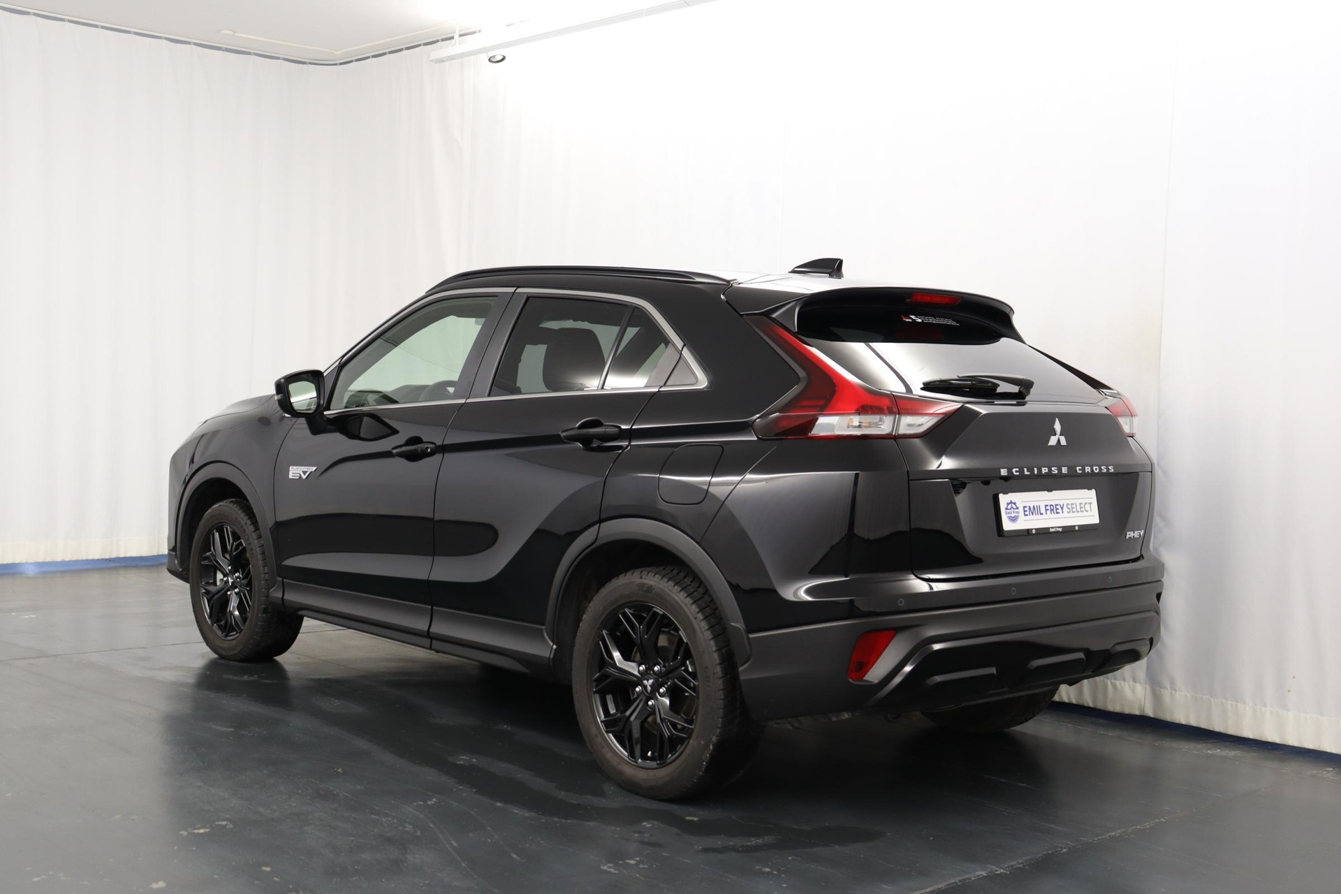 MITSUBISHI Eclipse Cross 2.4 PHEV Blackline 4x4-image-6