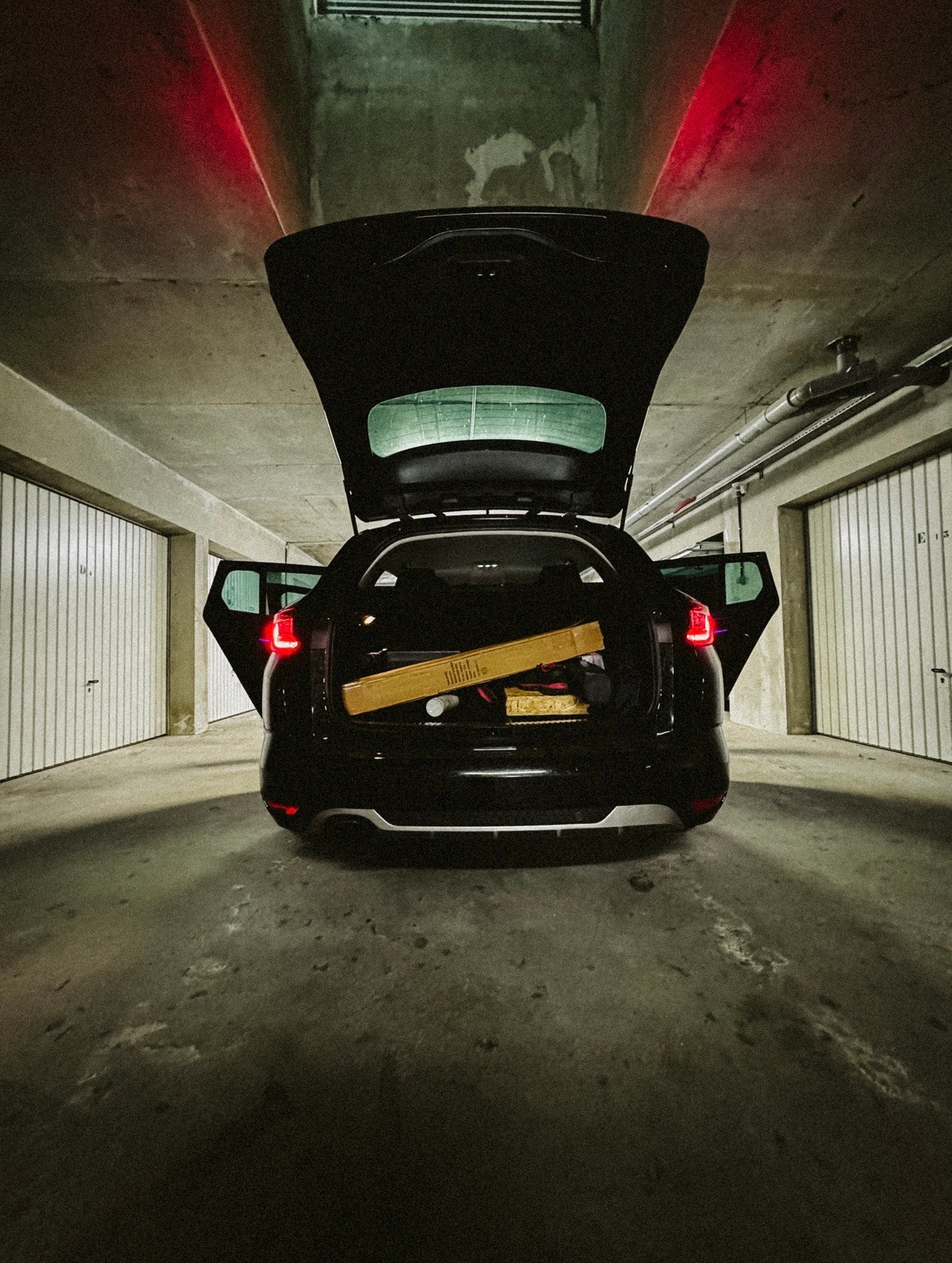 RENAULT Mégane IV Grandtour 1.6 16V Turbo GT EDC-image-8