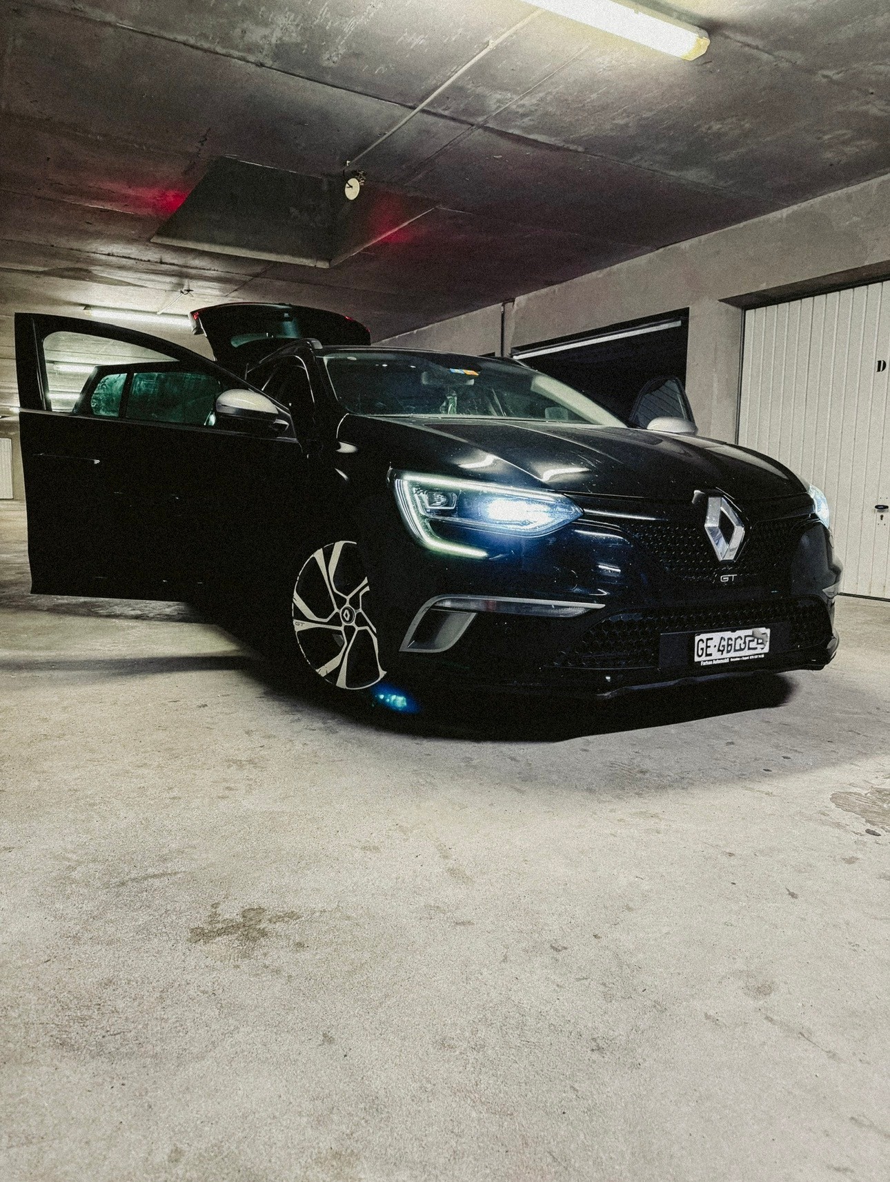 Car photo