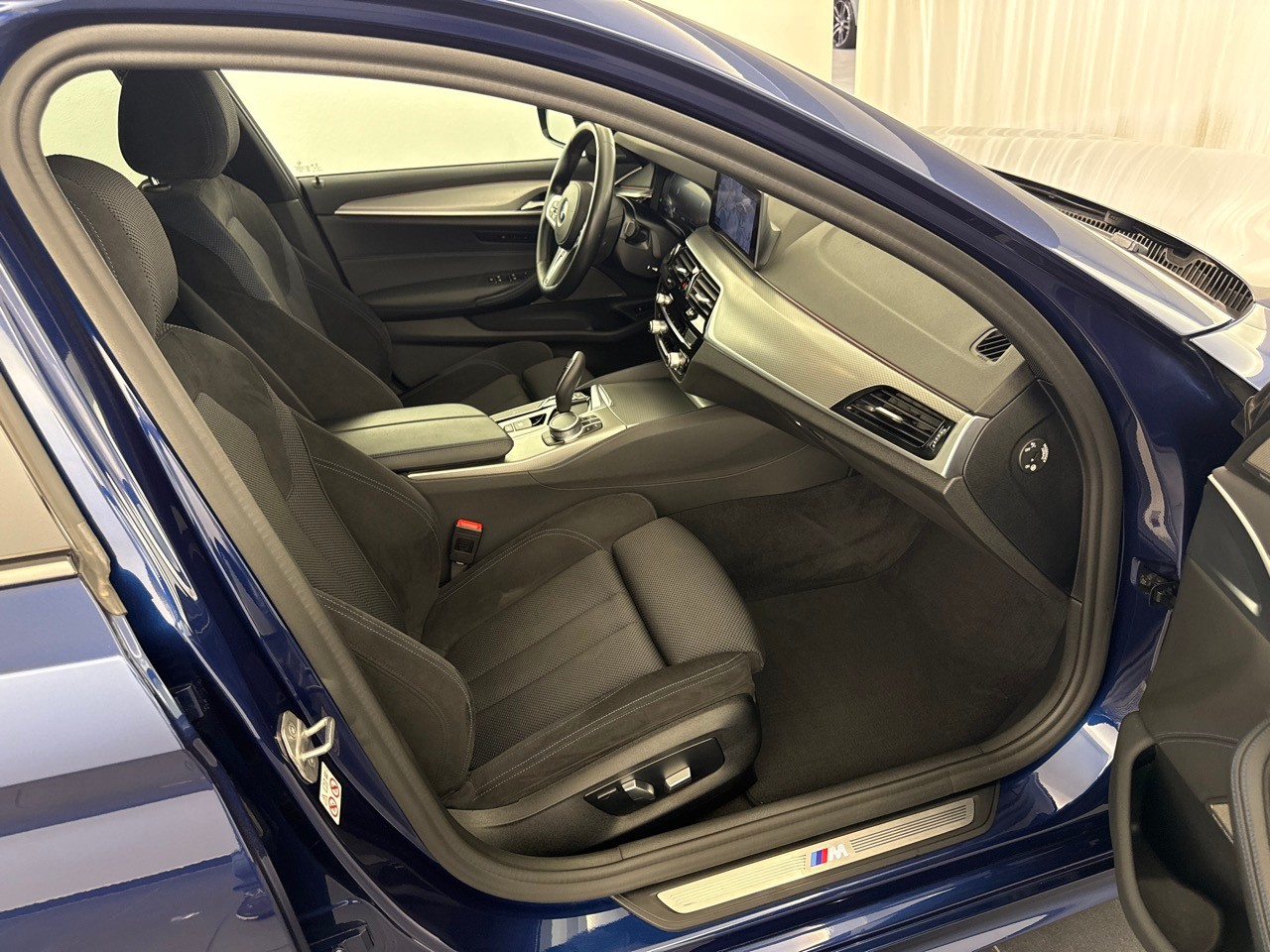 BMW 530i xDr 48VTour. M Sport-image-8