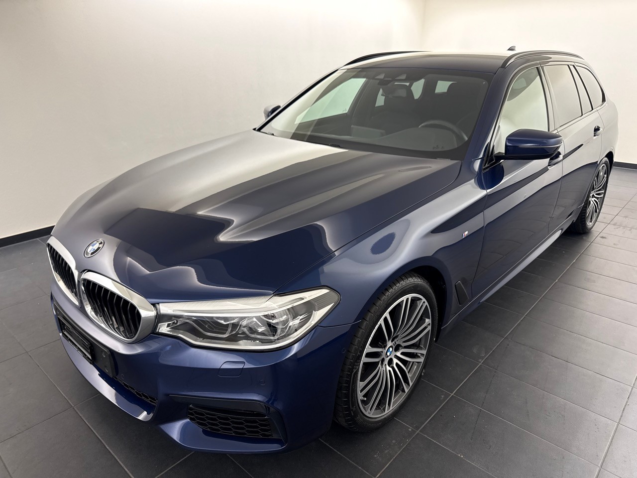 BMW 530i xDr 48VTour. M Sport