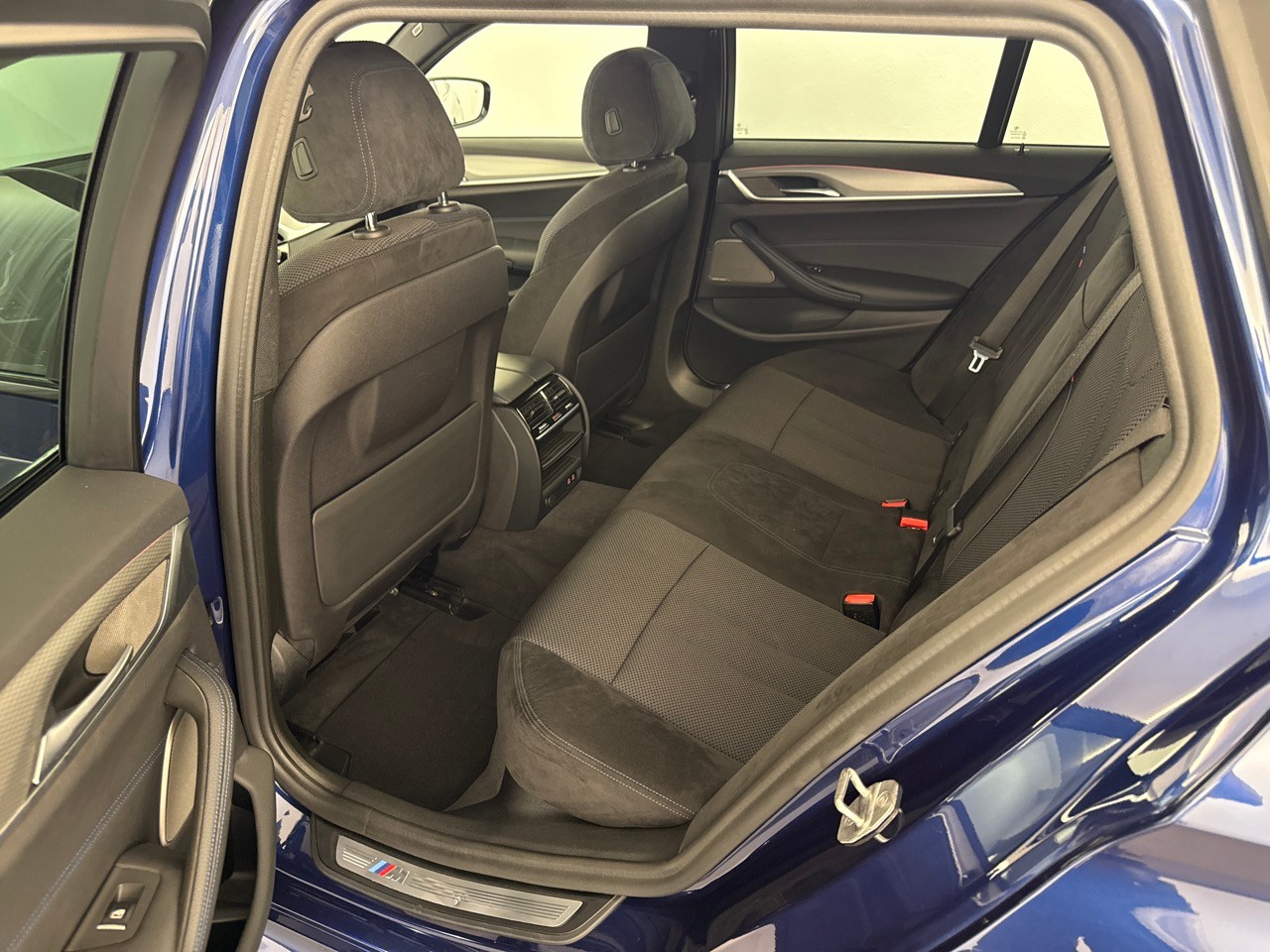 BMW 530i xDr 48VTour. M Sport-image-5