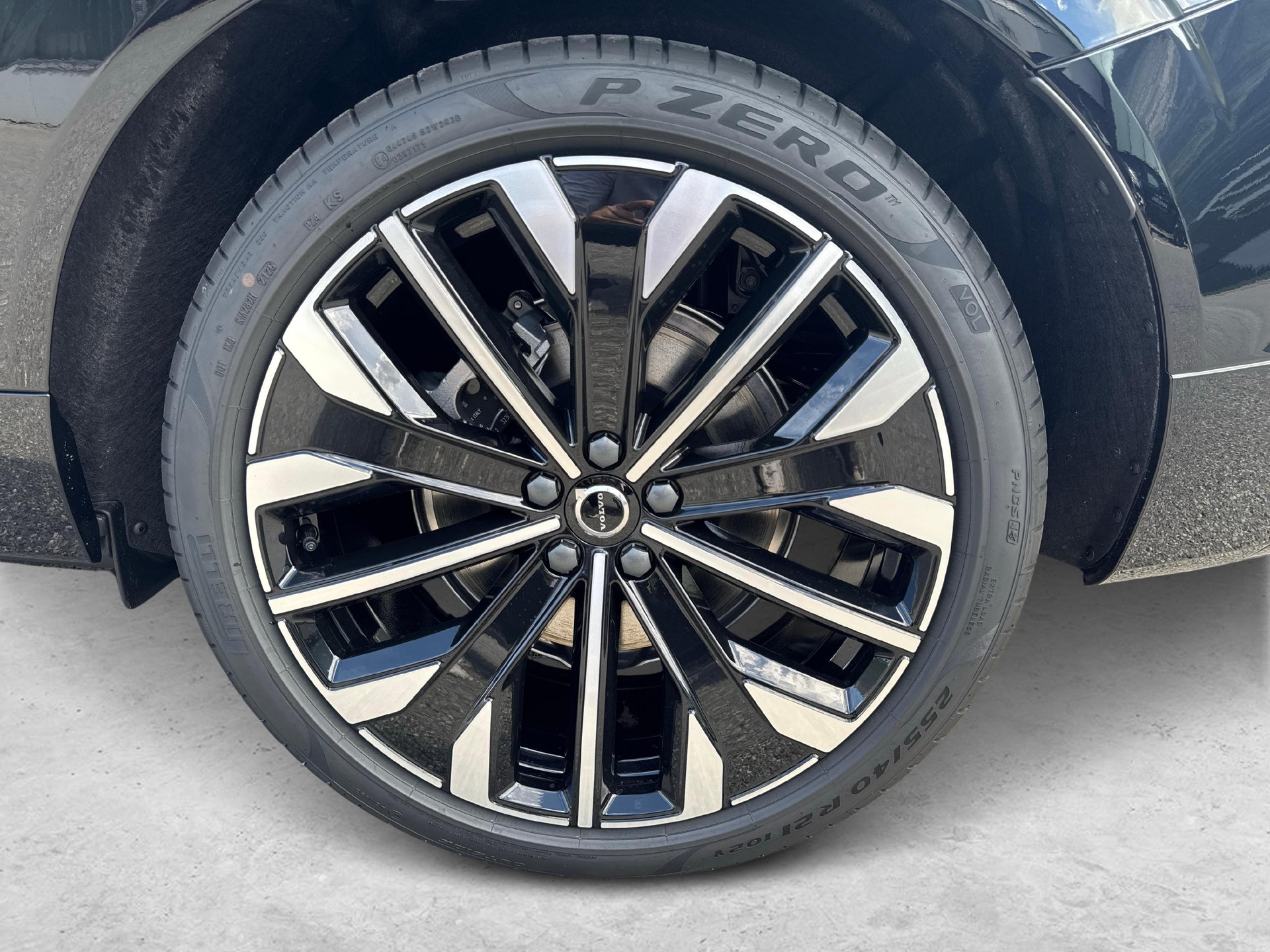 VOLVO XC60 2.0 T8 TE Ultra Dark eAWD-image-13