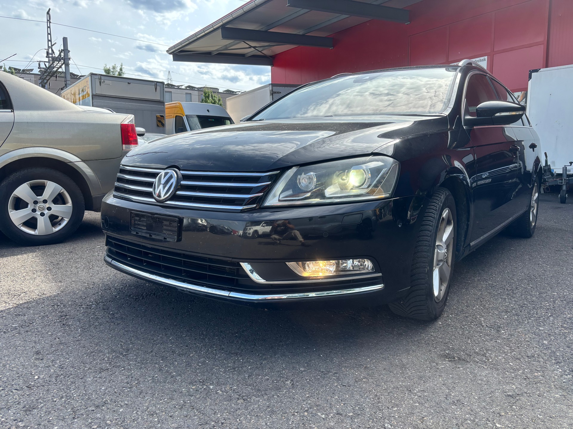 VW Passat Variant 2.0 TDI BMT Design DSG-image-0