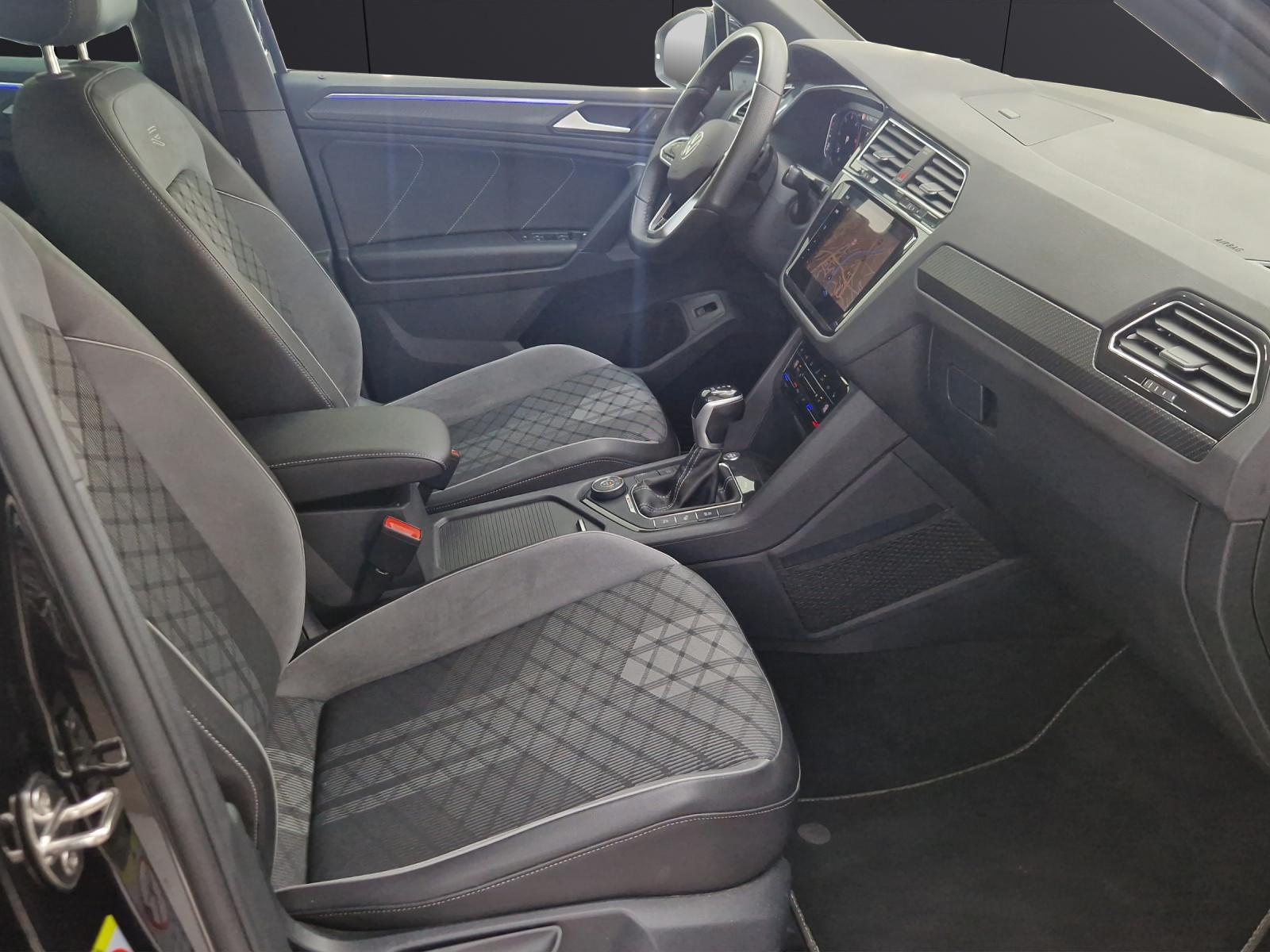 VW Tiguan 2.0 TDI SCR R-Line DSG-image-14