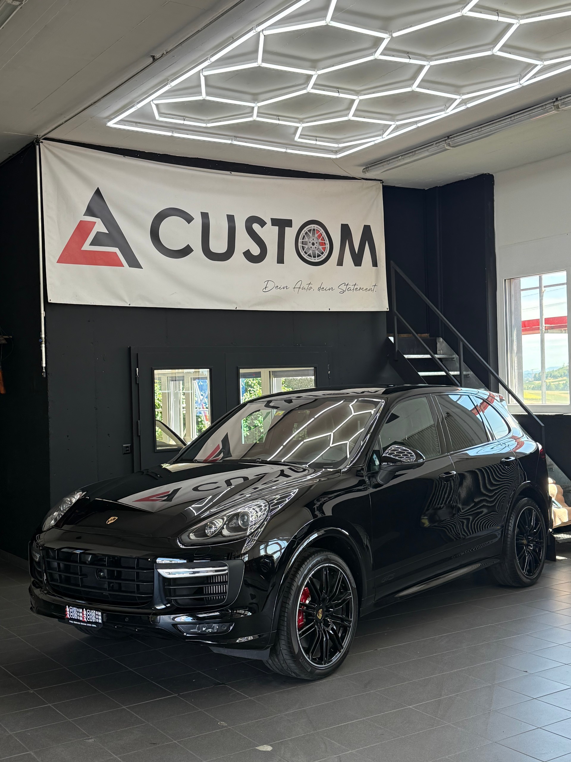 PORSCHE Cayenne GTS|62’000 km|Vollausstattung | 1A Zustand •Luftfahrwerk•Sport Chrono•Panorama•BOSE•Standheizung•Alcantara•-image-0
