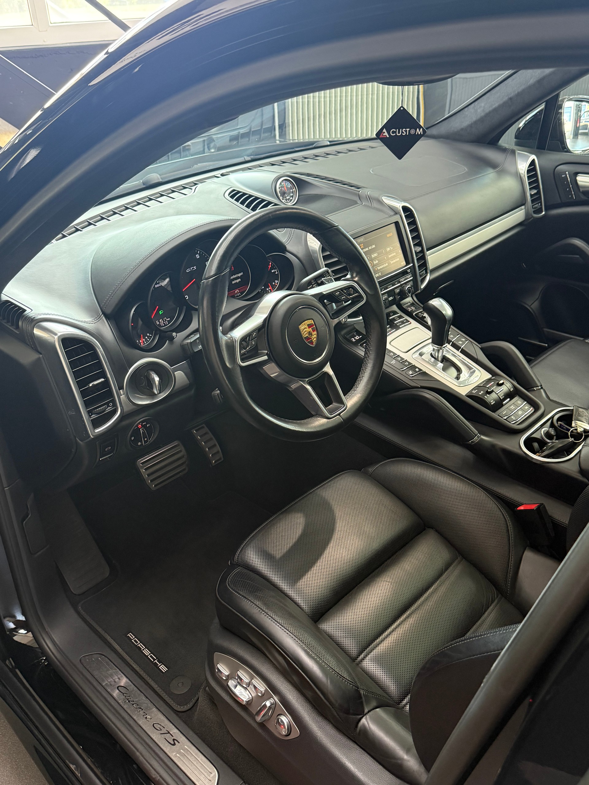 PORSCHE Cayenne GTS|62’000 km|Vollausstattung | 1A Zustand •Luftfahrwerk•Sport Chrono•Panorama•BOSE•Standheizung•Alcantara•-image-5