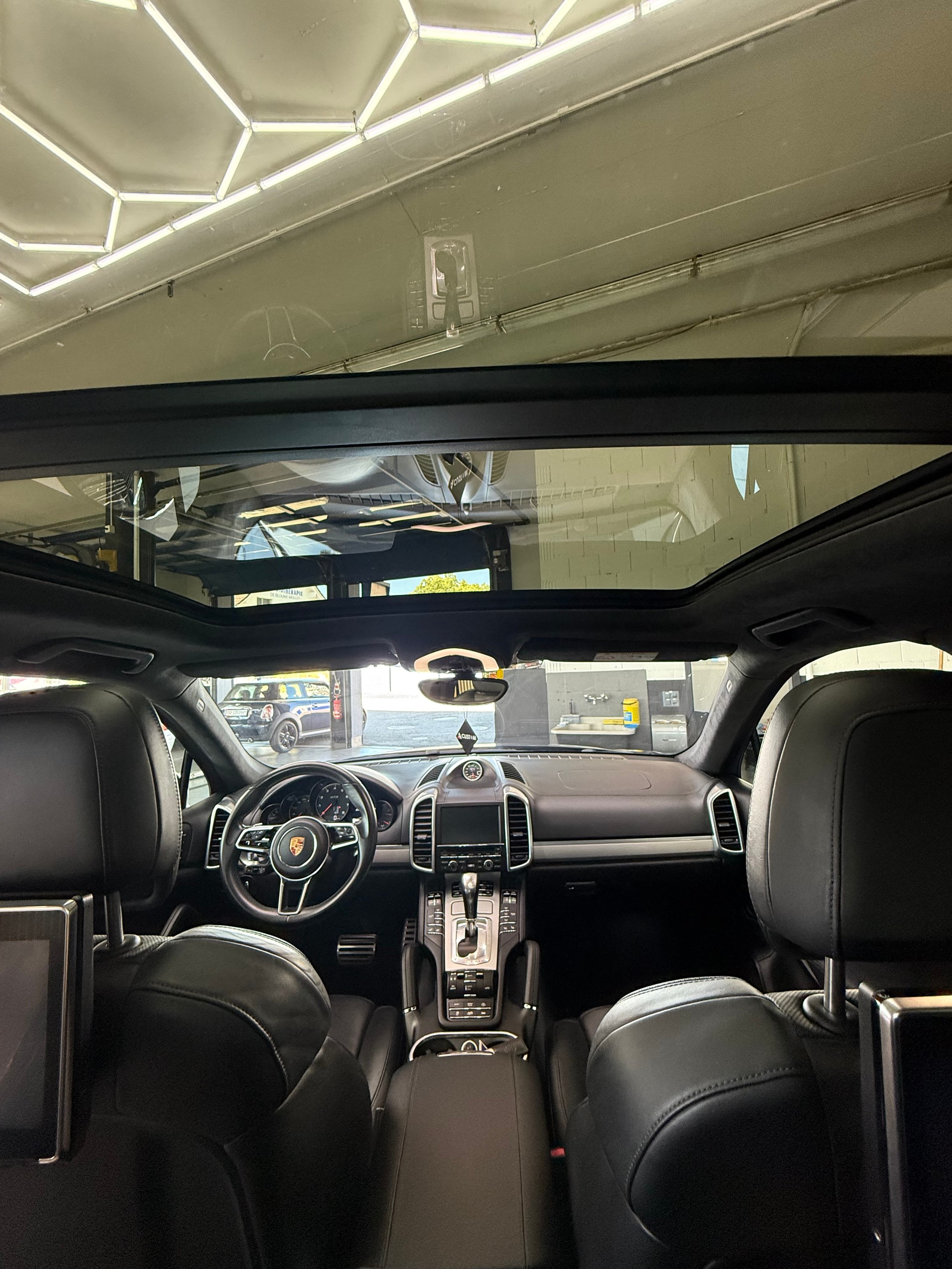 PORSCHE Cayenne GTS|62’000 km|Vollausstattung | 1A Zustand •Luftfahrwerk•Sport Chrono•Panorama•BOSE•Standheizung•Alcantara•-image-7