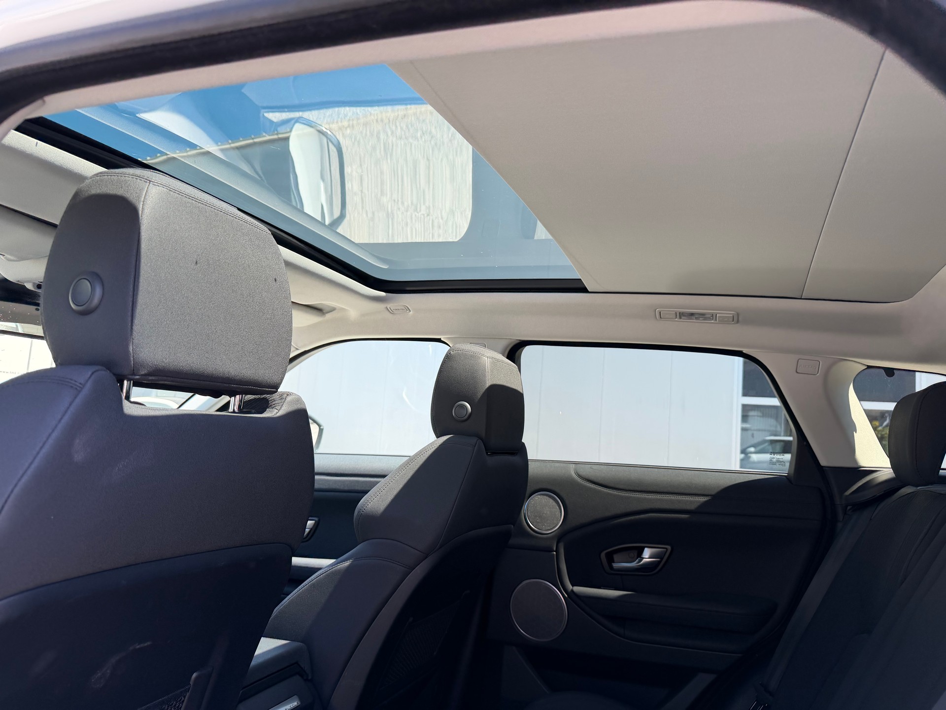 LAND ROVER Range Rover Evoque 2.0 Si4 Pure AT9-image-10