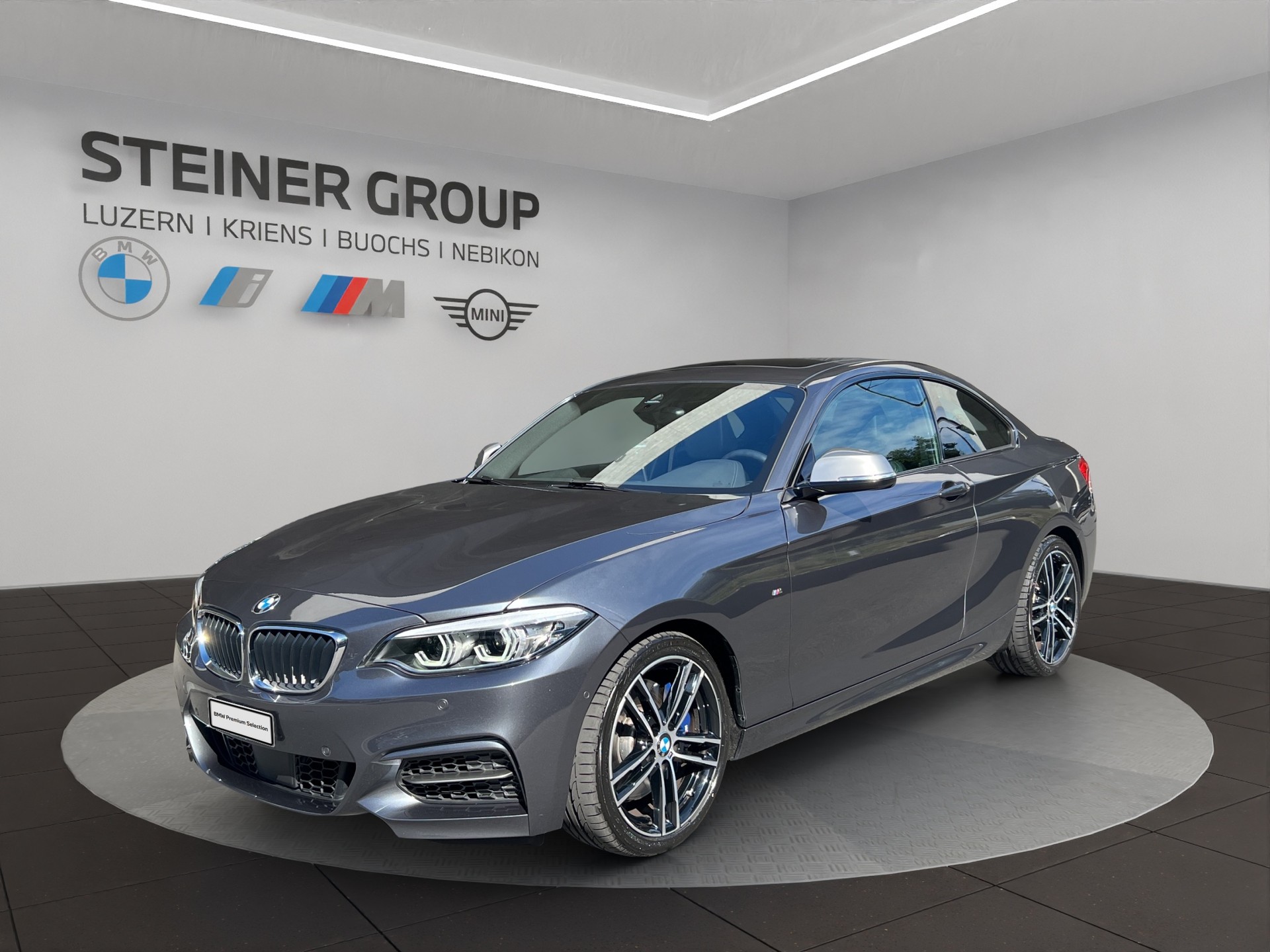 BMW M240i xDrive Steptronic-image-0