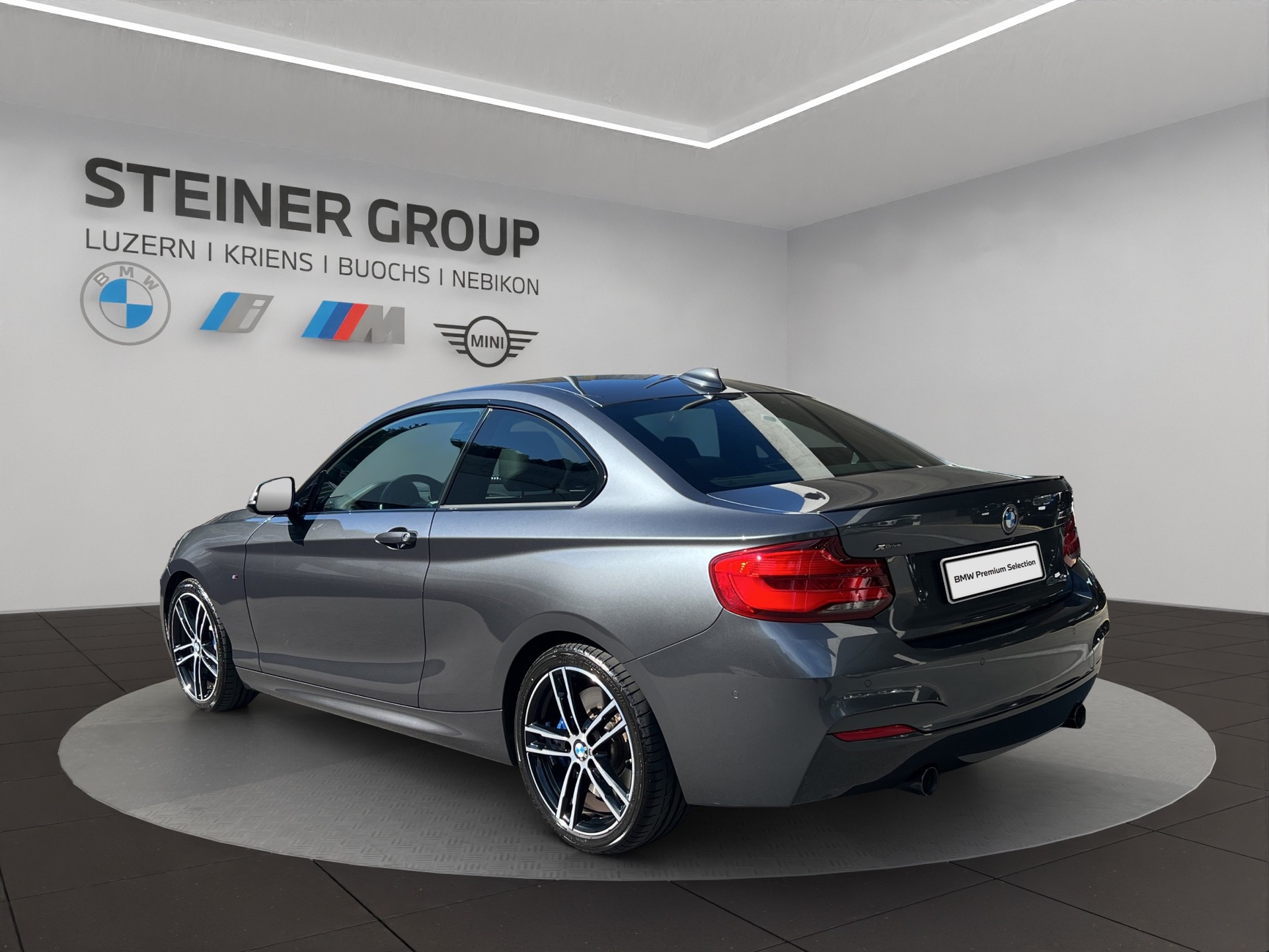 BMW M240i xDrive Steptronic-image-6