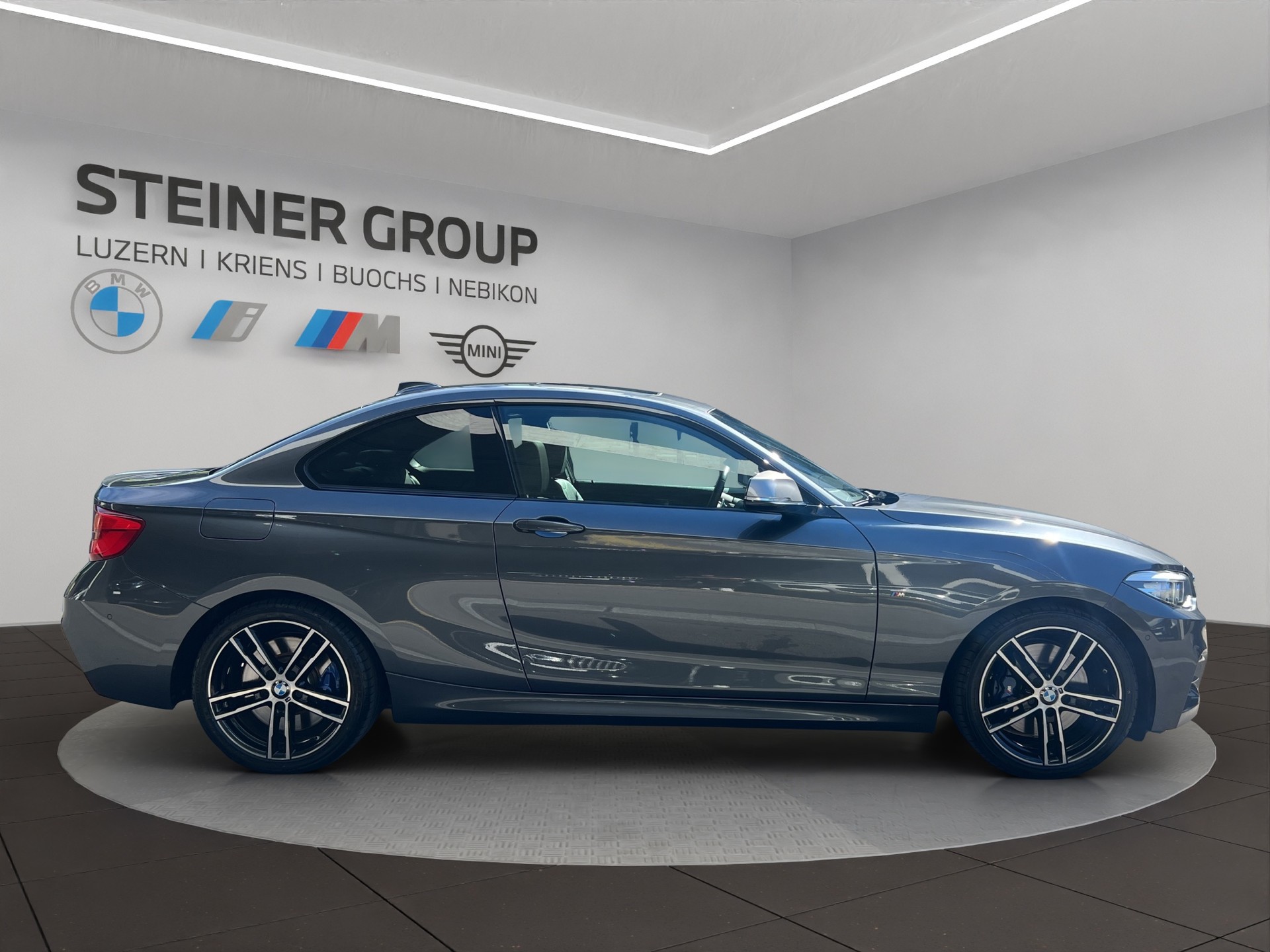 BMW M240i xDrive Steptronic-image-3