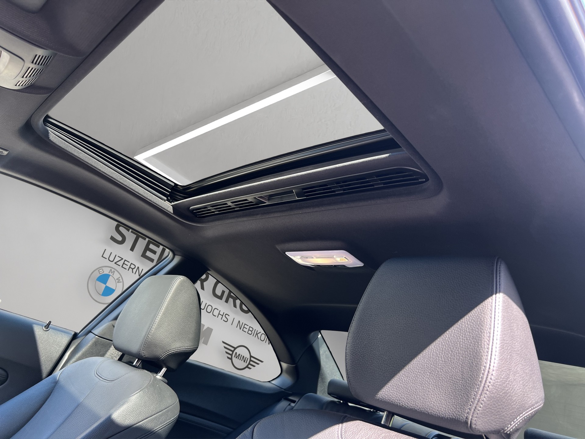 BMW M240i xDrive Steptronic-image-12